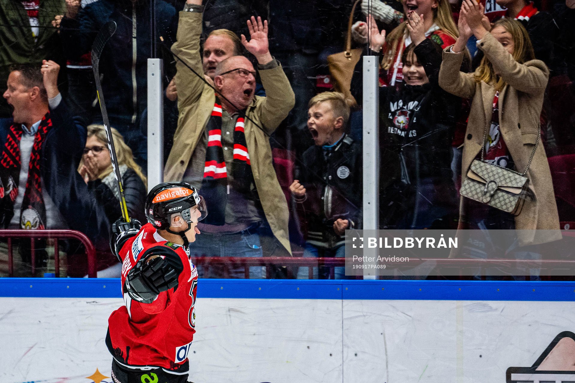Malmö Redhawks Carl-Johan Lerby jublar
