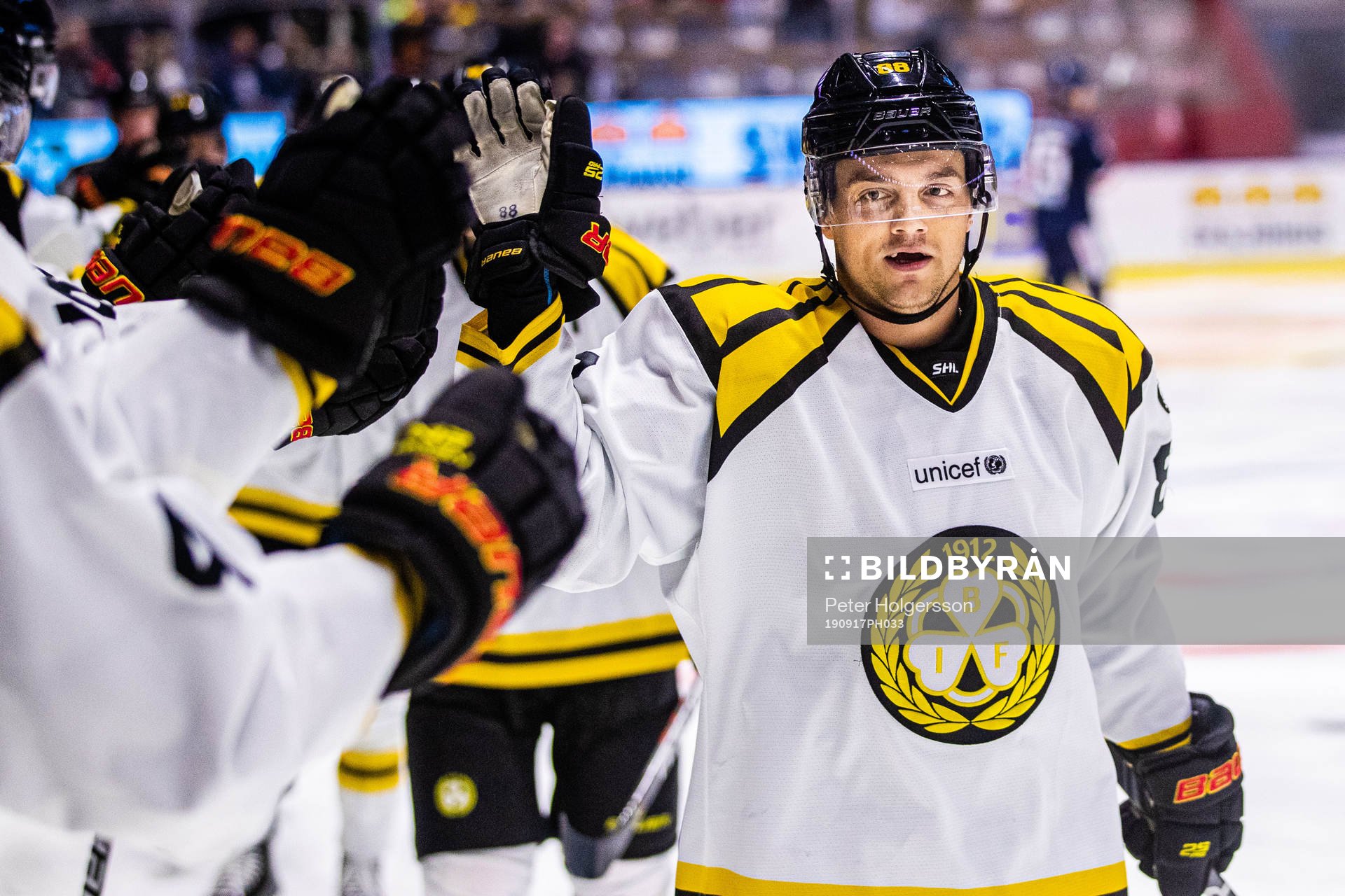 Brynäs Jaedon Descheneau jublar