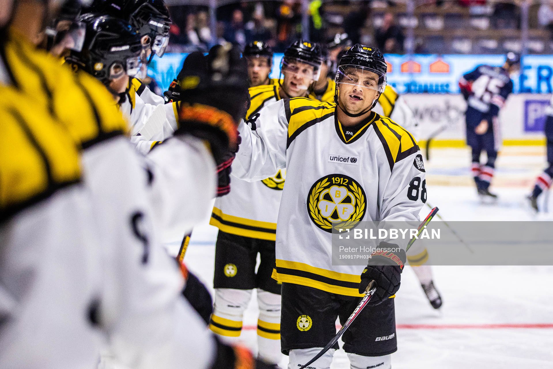 Brynäs Jaedon Descheneau jublar