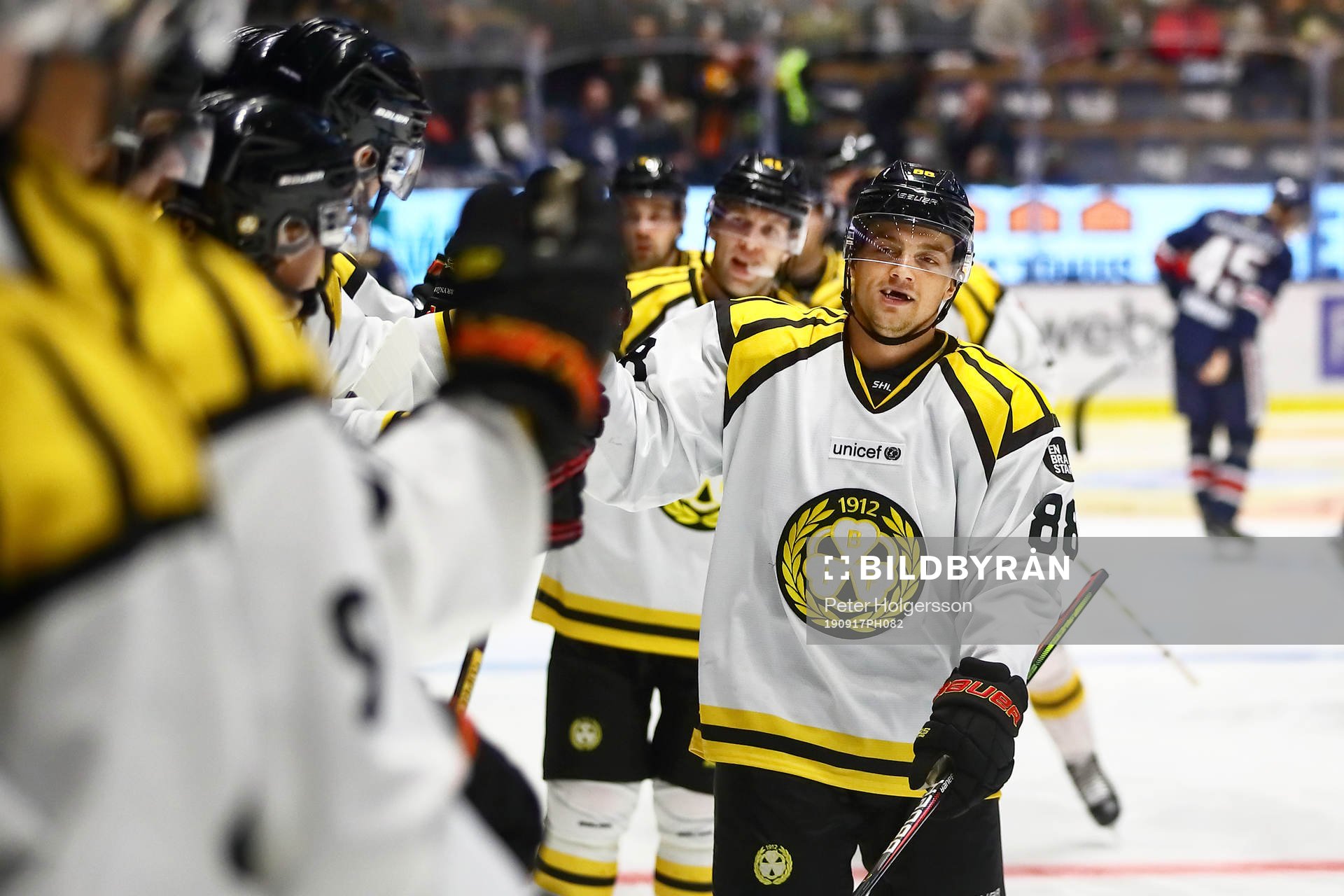 Brynäs Jaedon Descheneau jublar