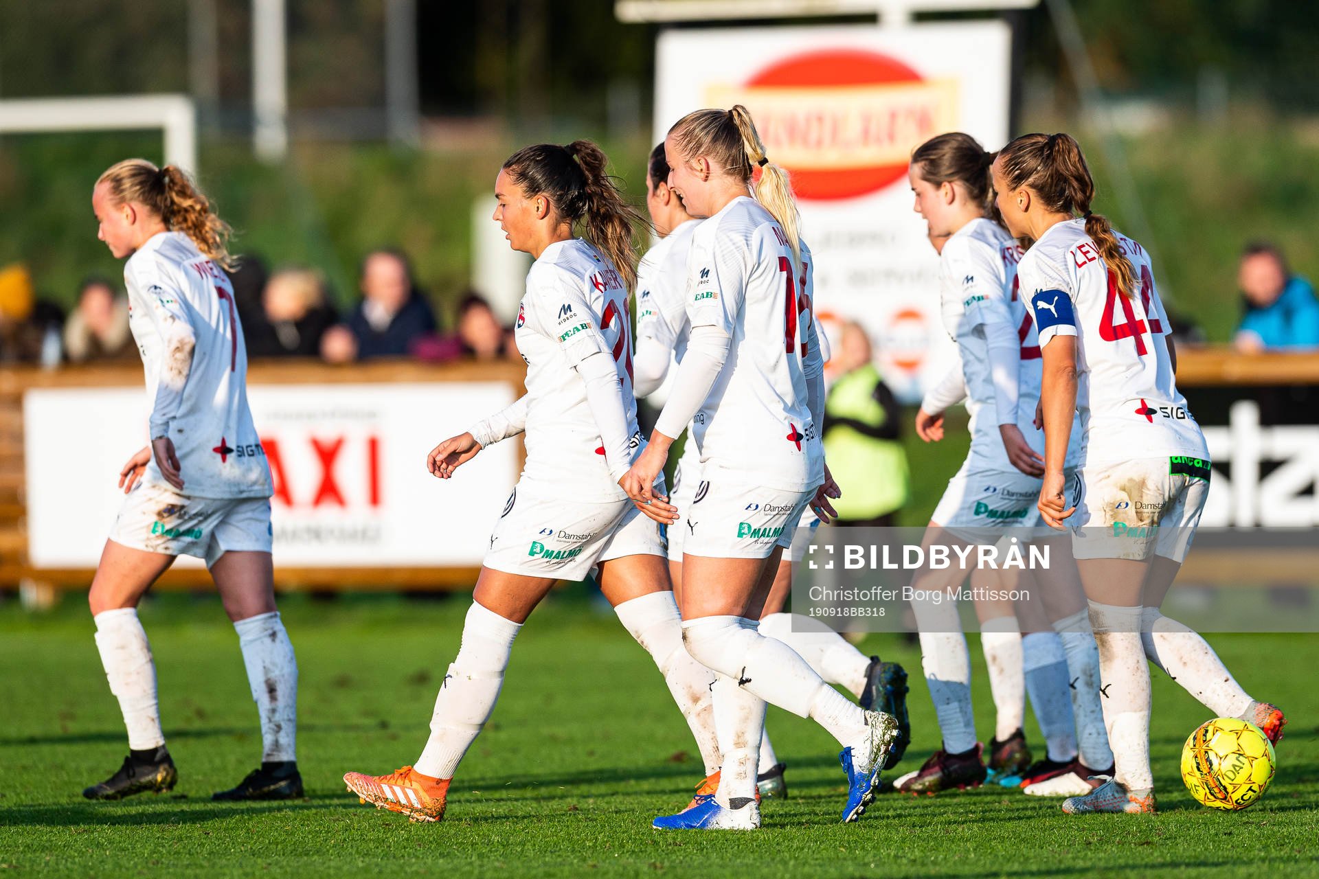 Rosengårds spelare jublar