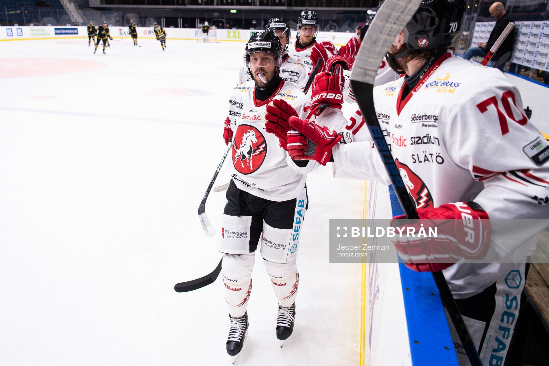 Vita Hästens Marcus Eriksson jublar