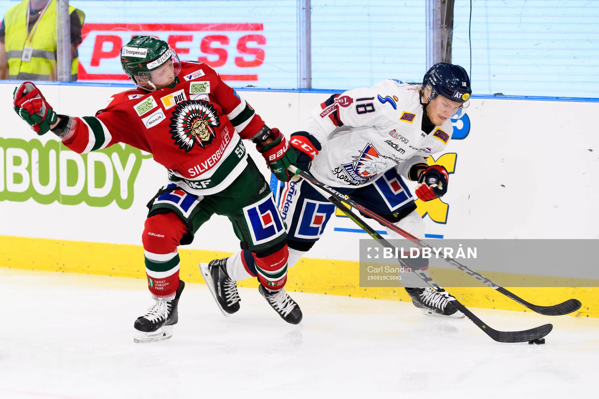 Frölundas Ryan Lasch och Linköpings Axel Ottosson