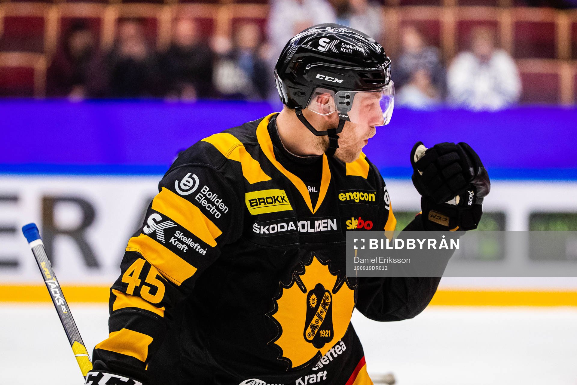 Skellefteås Oscar Möller jublar