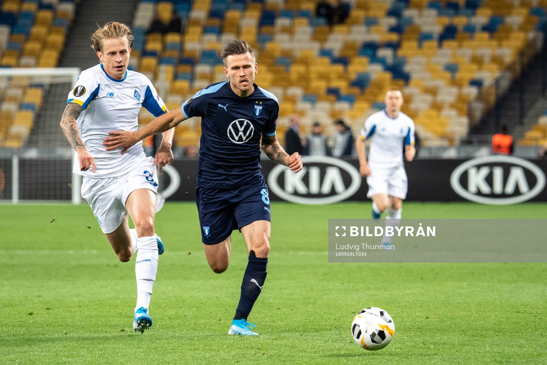 Artem Shabanov of Dinamo Kiev and Arnor Traustason of