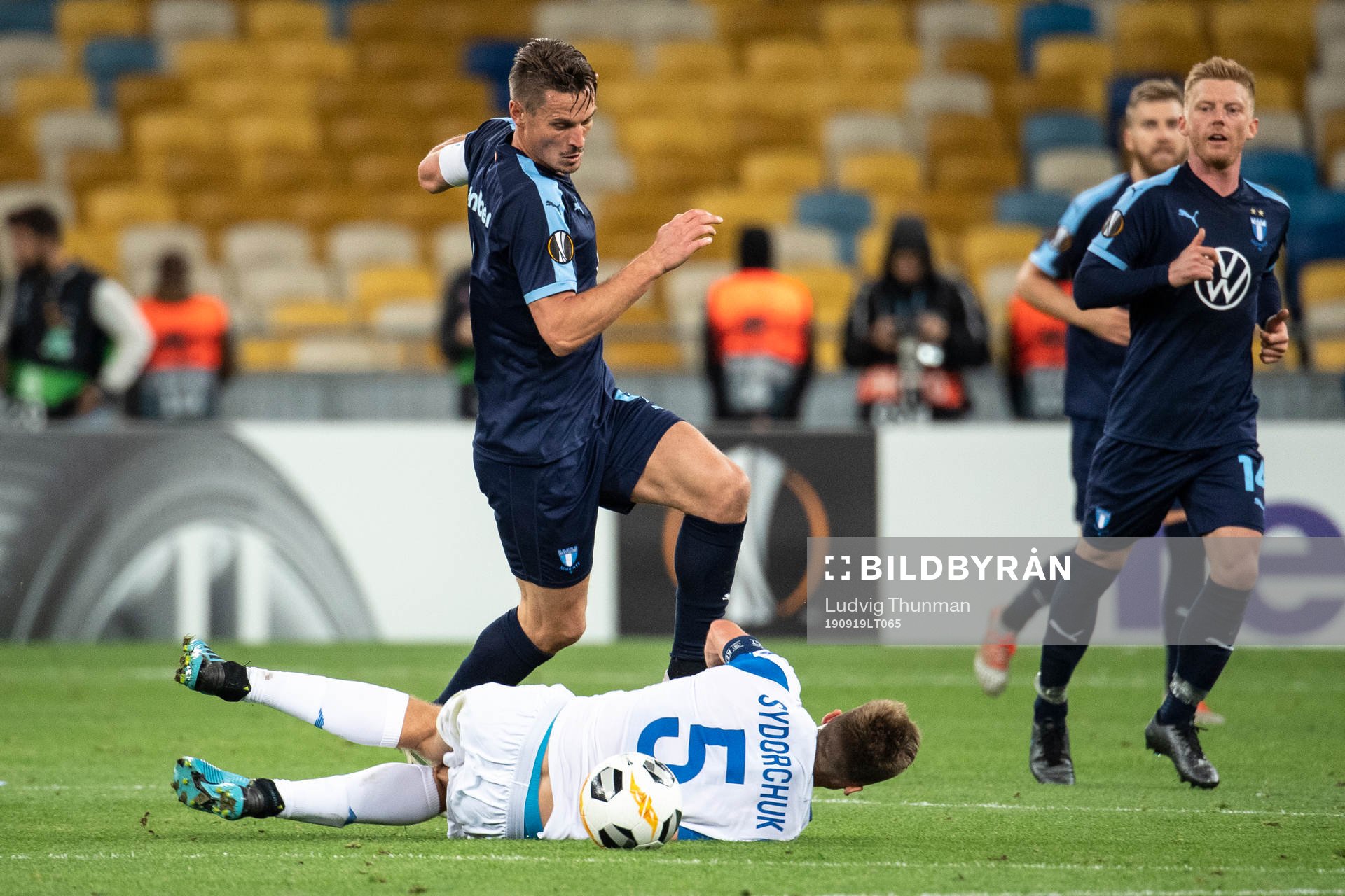 Markus Rosenberg of Malmö FF and Serhiy Sydorchuk of