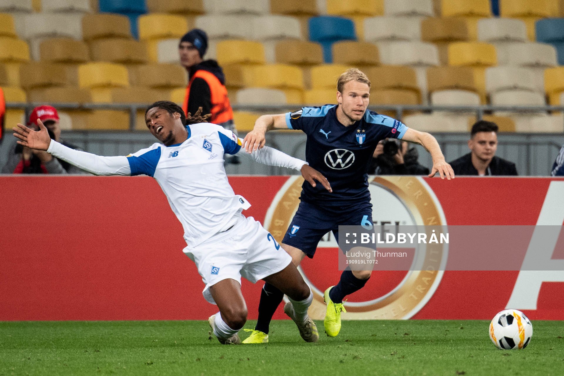 Gerson Rodrigues of Dinamo Kiev and Oscar Lewicki of Malmö