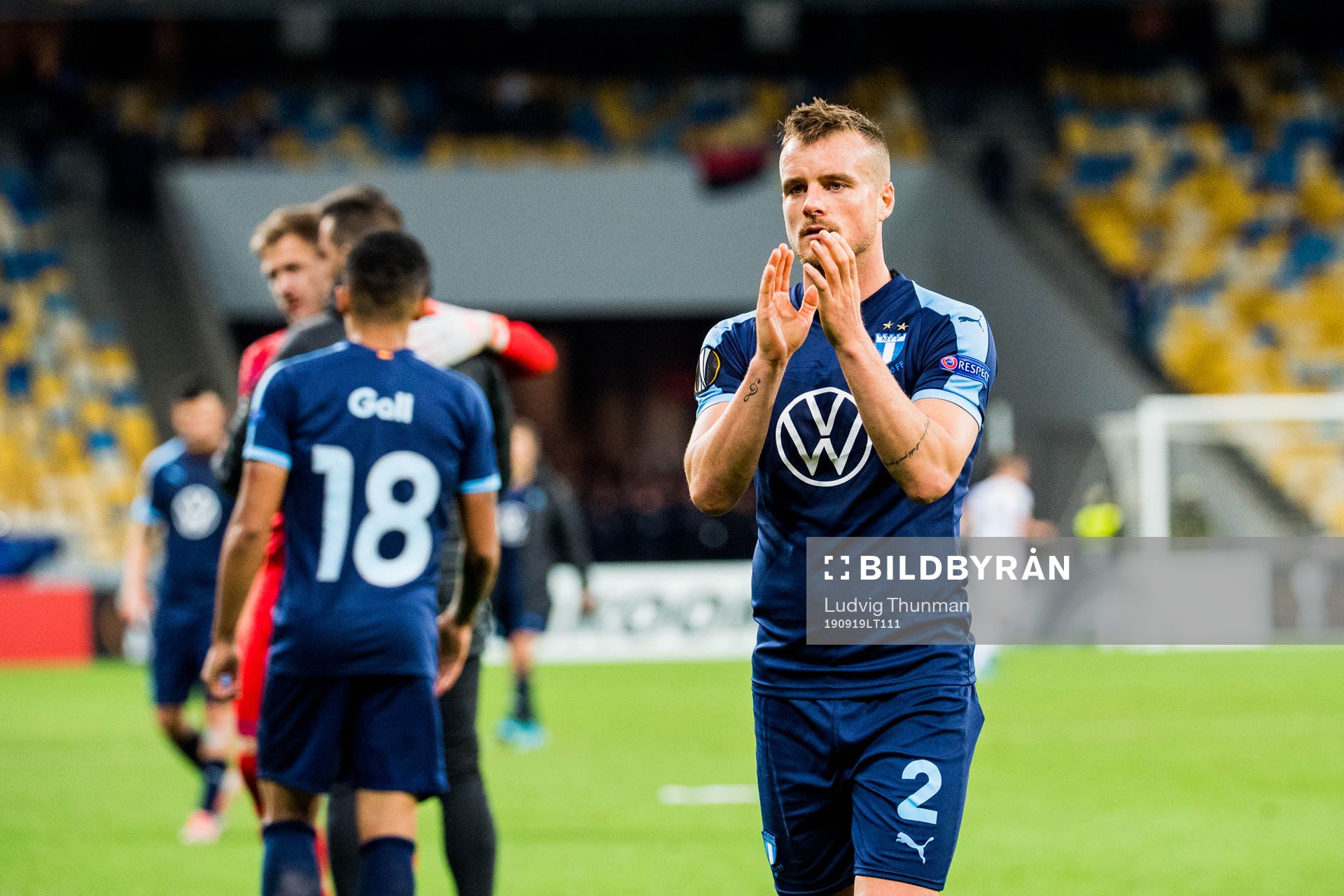 Eric Larsson of Malmö FF thanks the supporters
