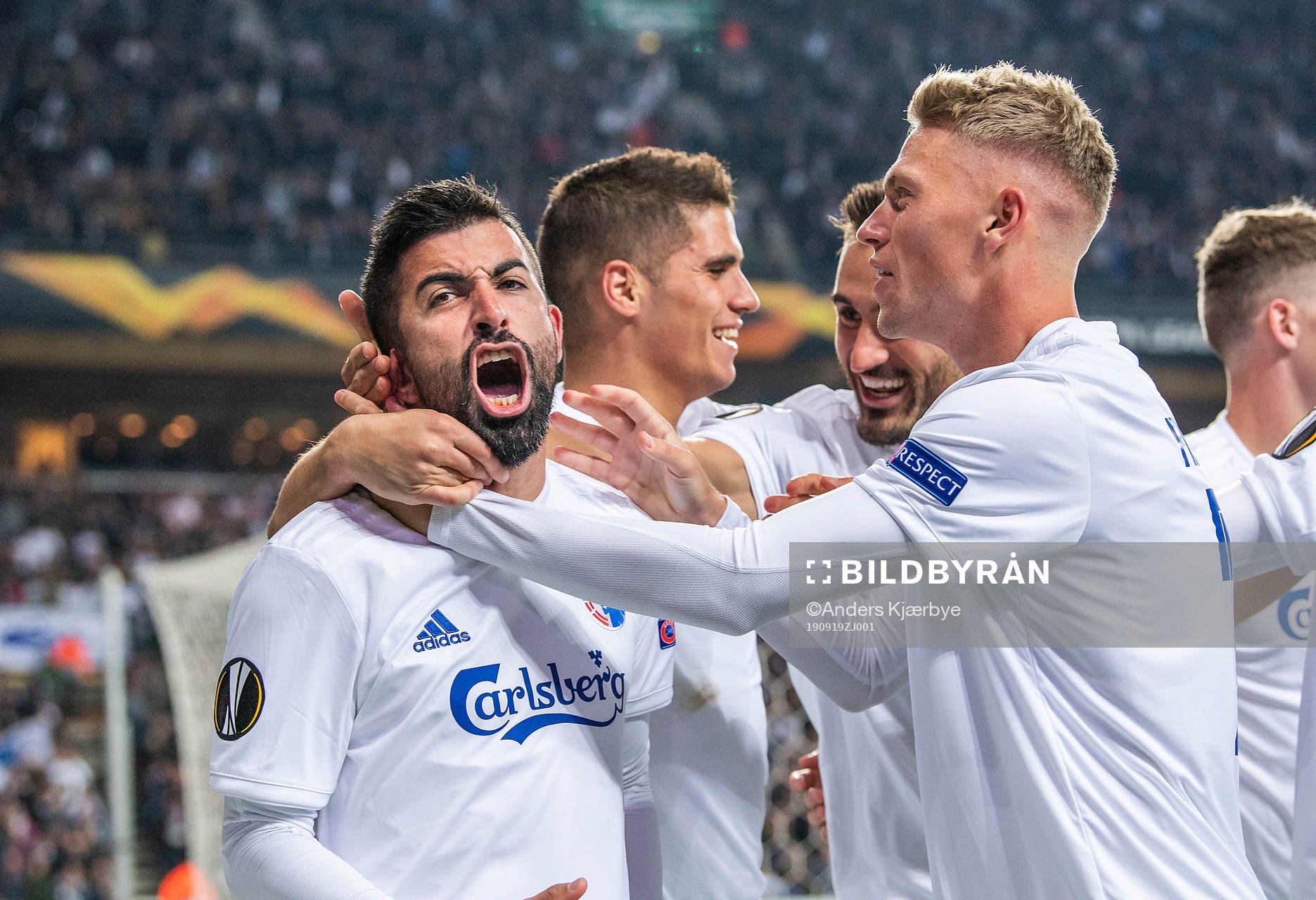  Michael Santos (18), FC København and Viktor Fischer (7), FC København, celebrates after the goal for 1-0]