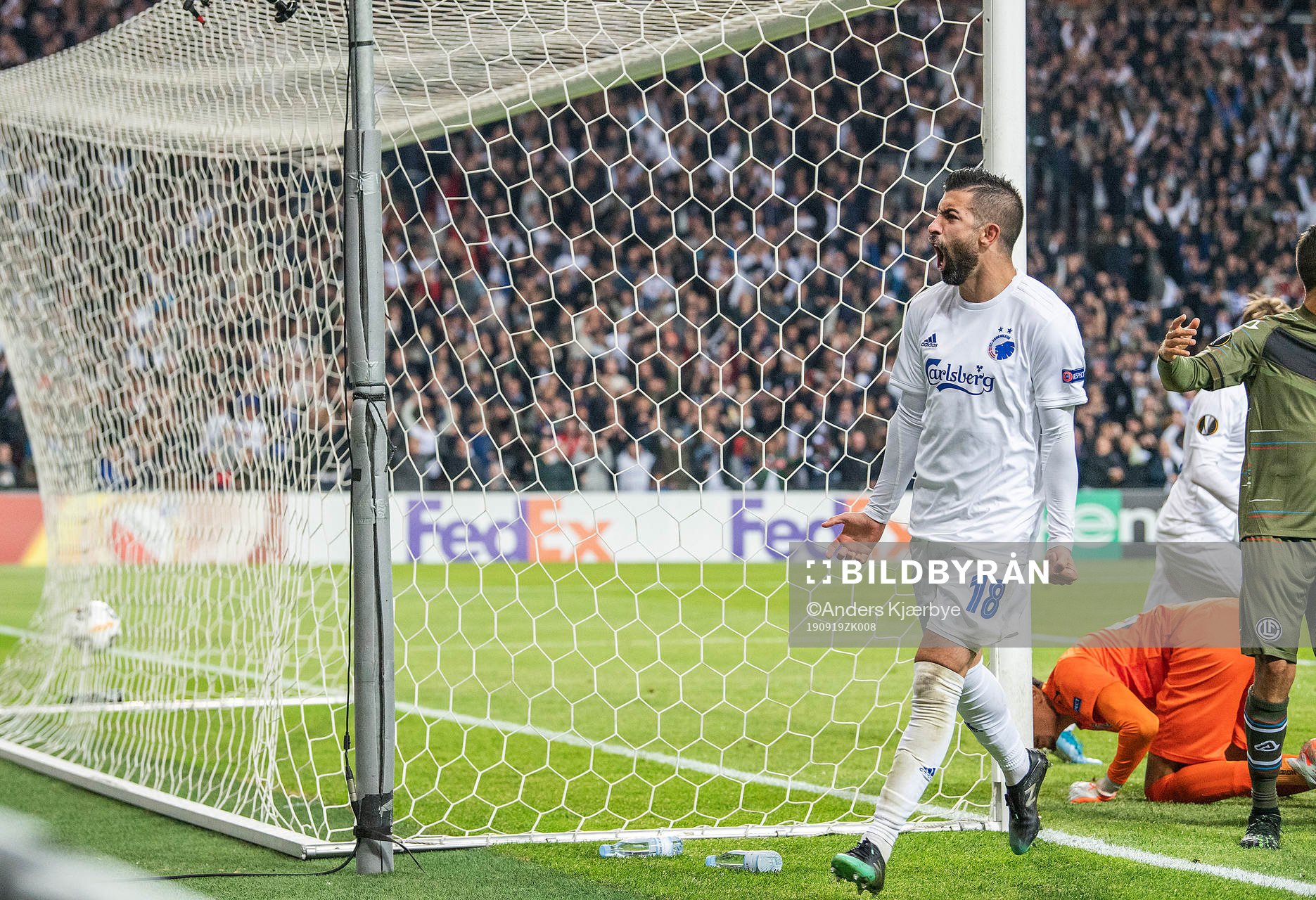 Michael Santos (18), FC København, celebrates