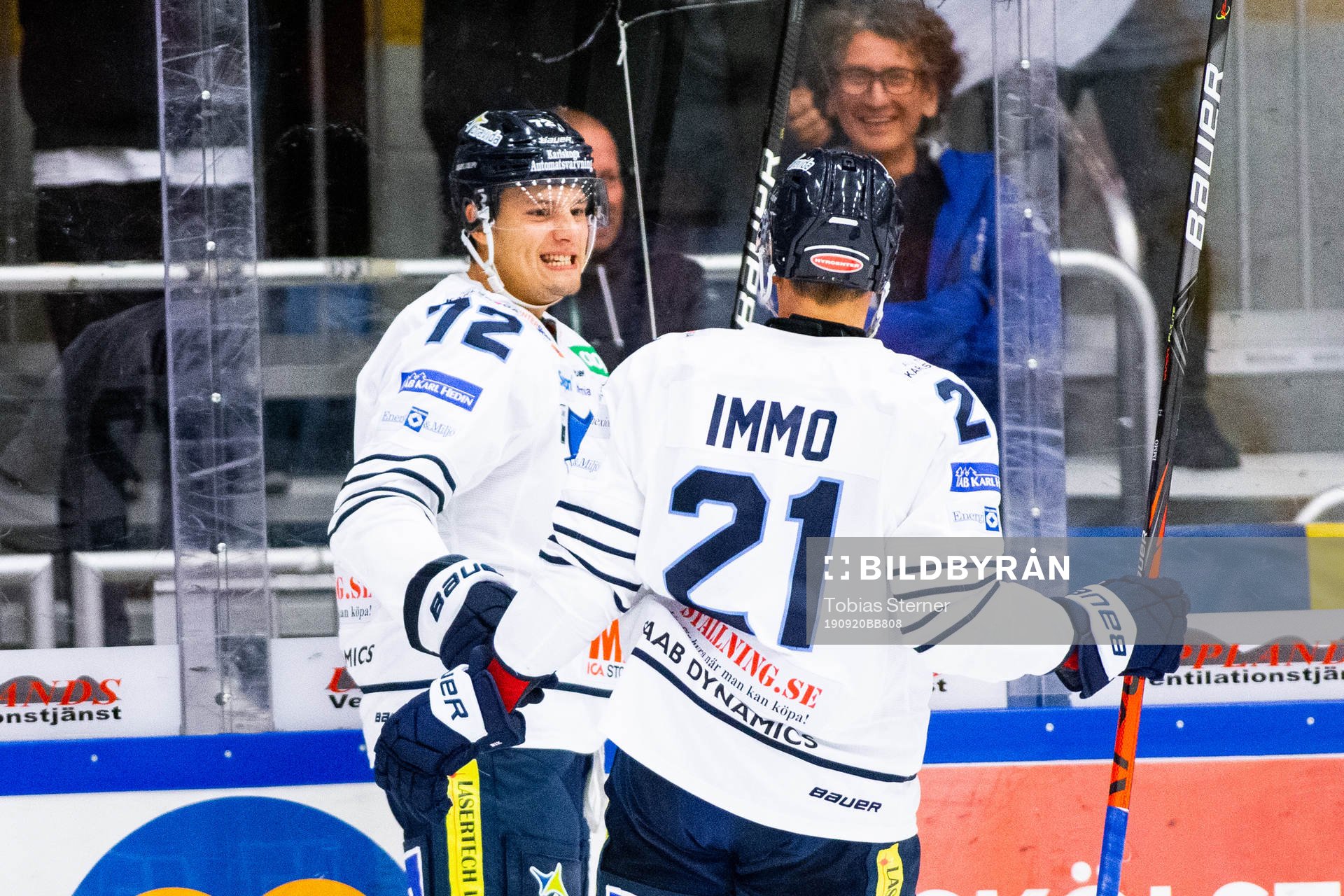 Karlskogas Filip Ahl jublar