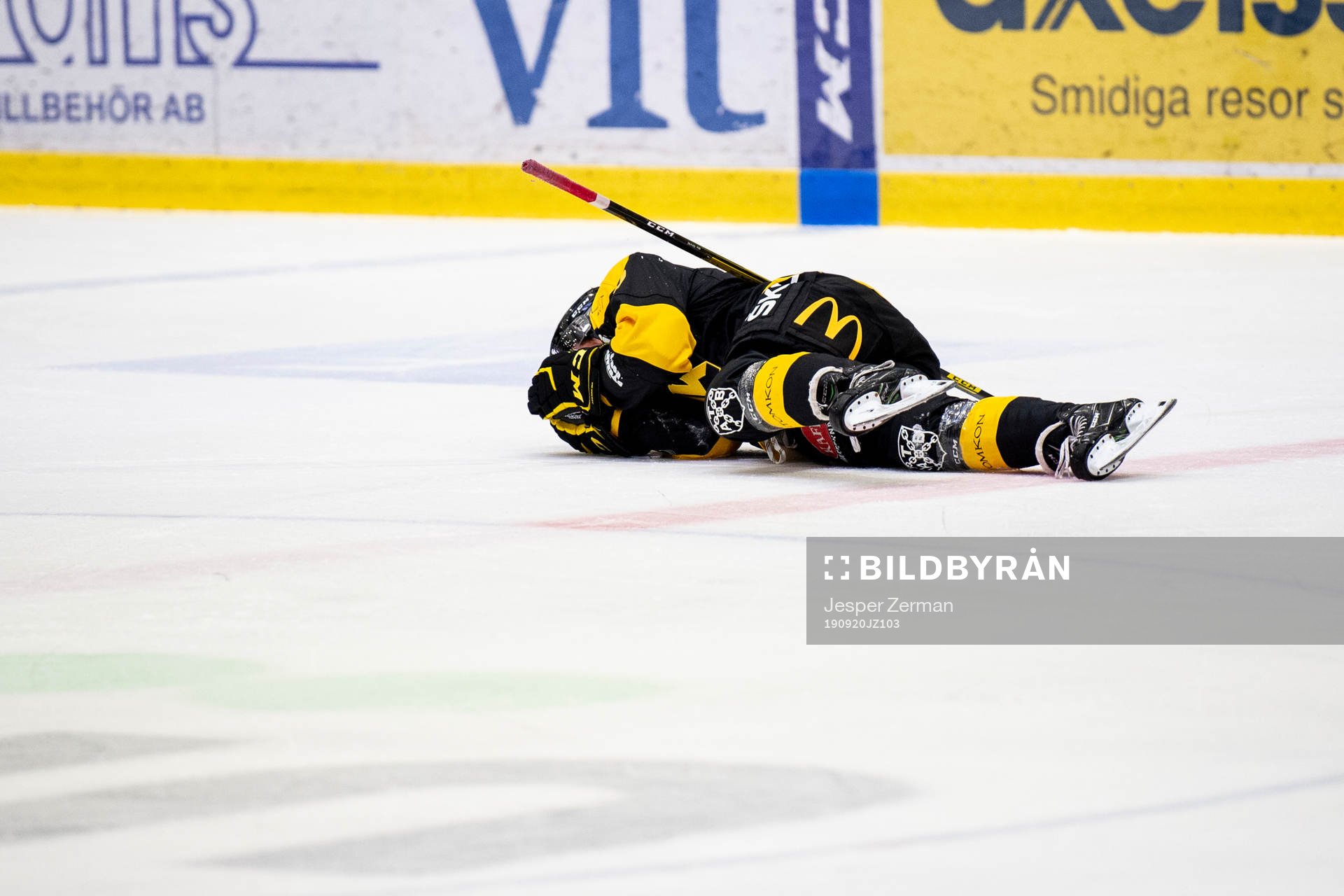 Västerås Alexander Lunsjö ligger skadad