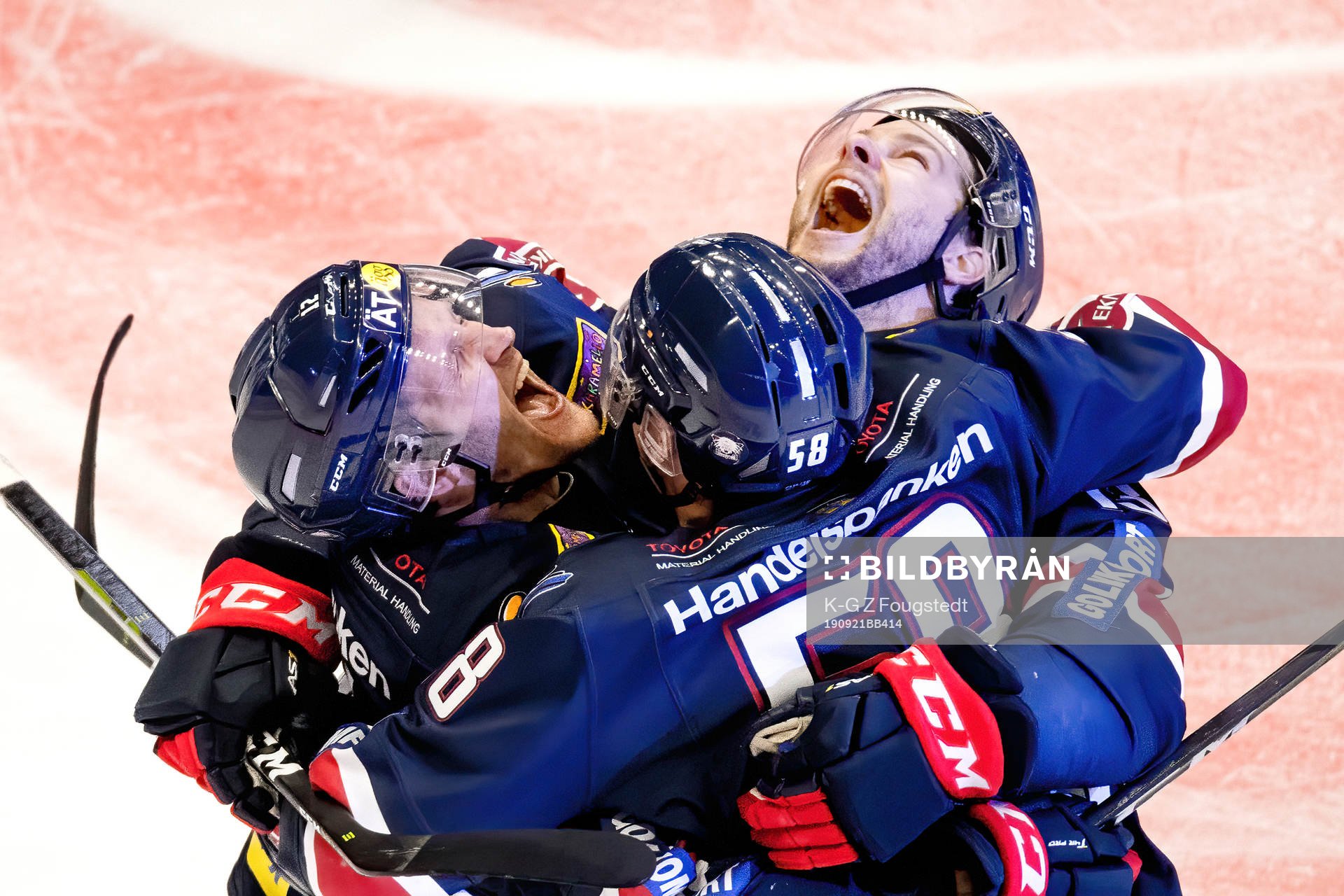 Linköpings Sebastian Karlsson jublar