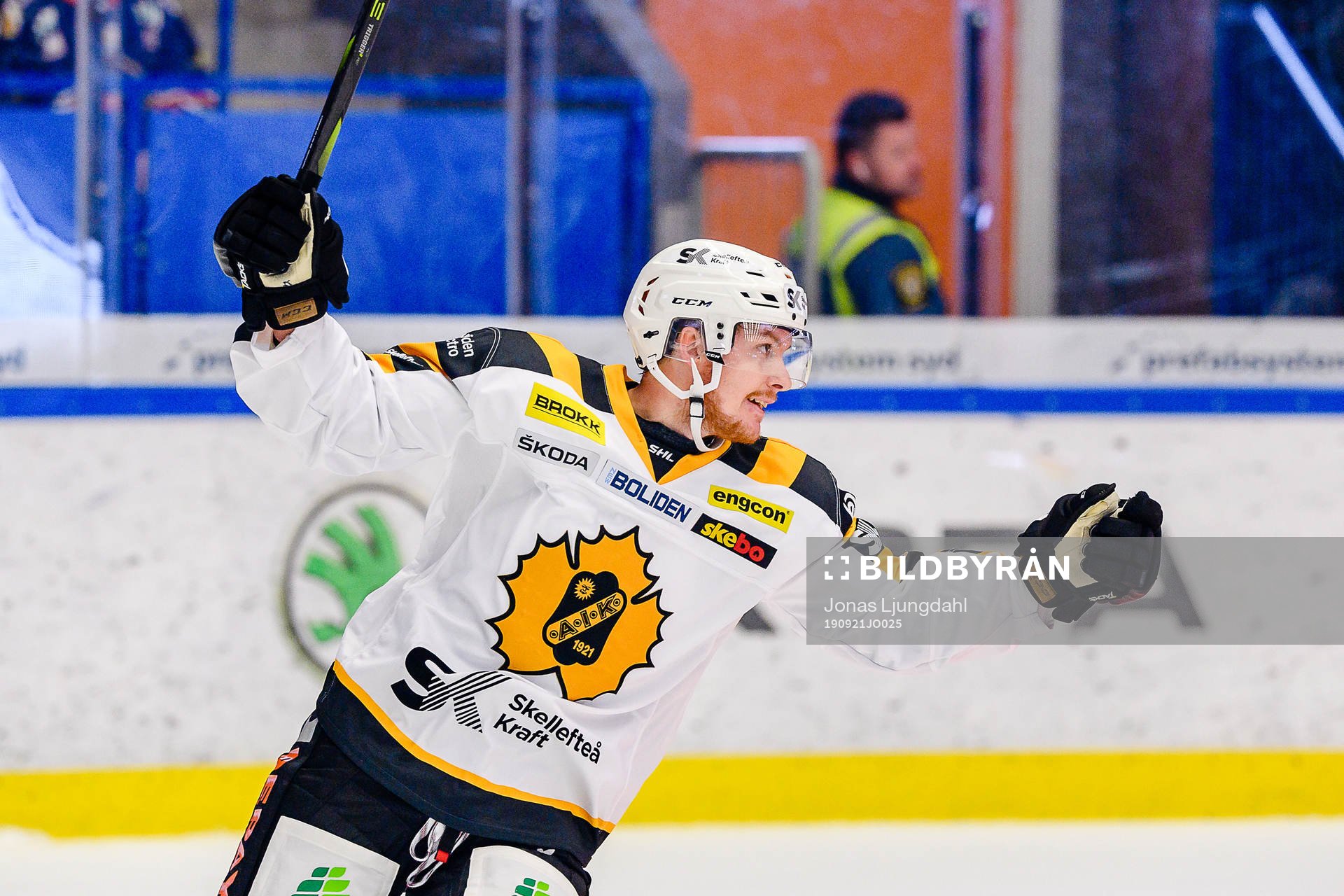 Skellefteås Niclas Burström jublar