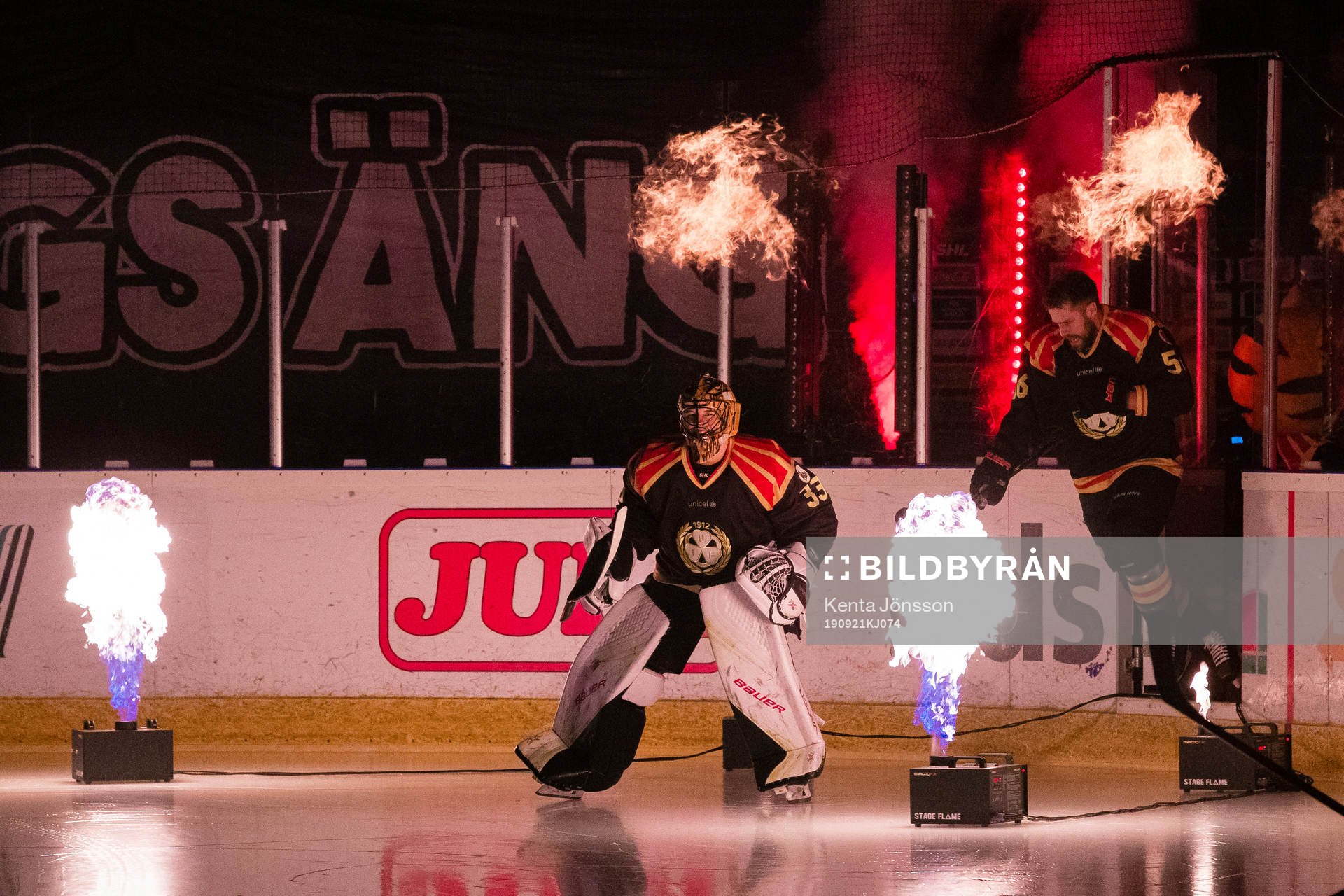 Brynäs målvakt Samuel Ersson och Lukas Kilström gör
