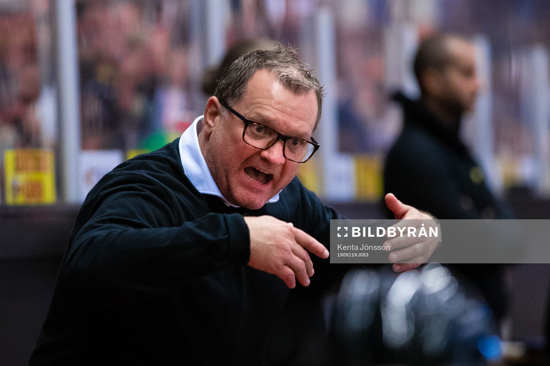 Brynäs tränare Magnus Sundquist reagerar