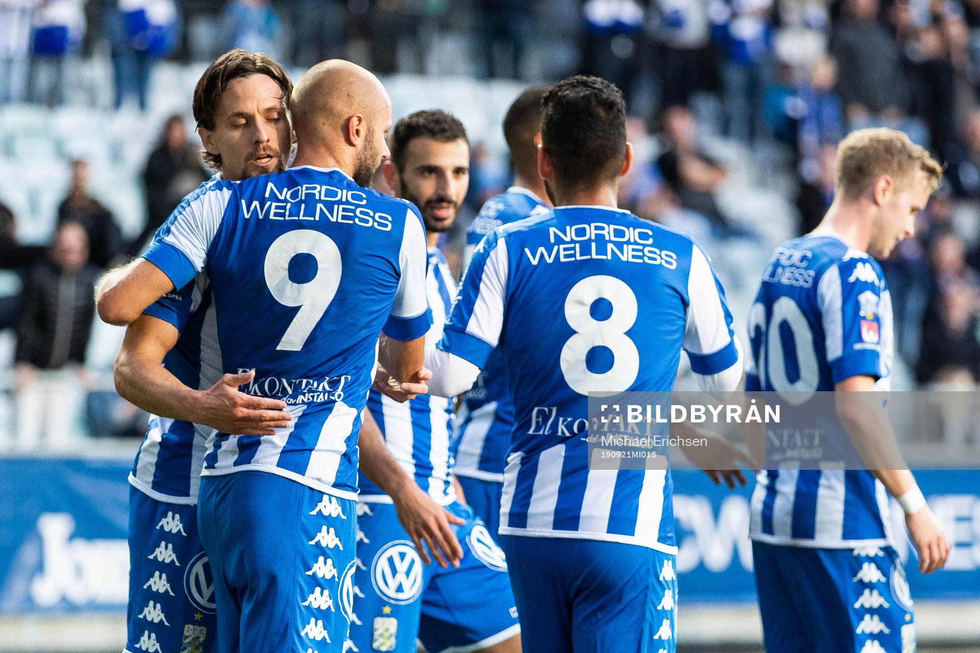 IFK Göteborgs Robin Söder jublar med Lasse Vibe