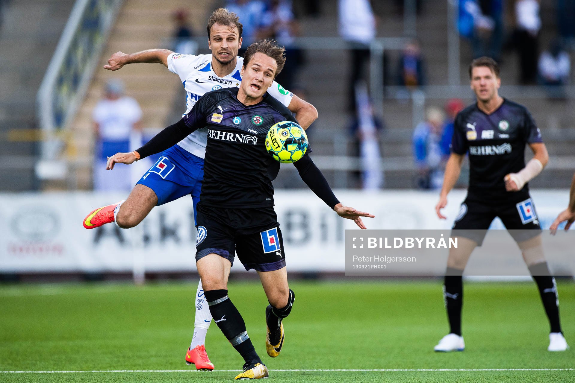 IFK Norrköpings Lars Krogh Gerson och Örebros Viktor