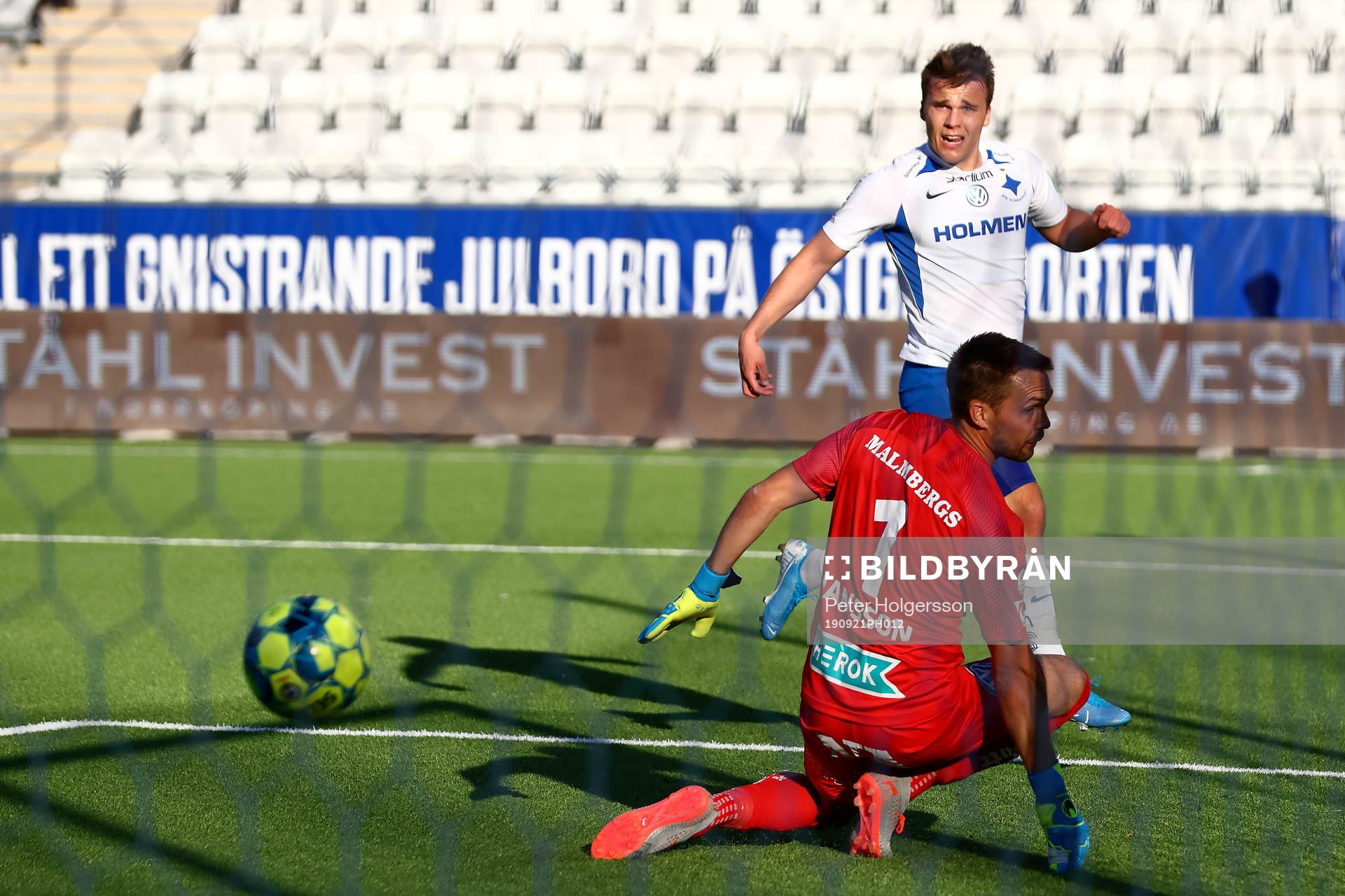 IFK Norrköpings Simon Skrabb  gör mål 1-0 förbi