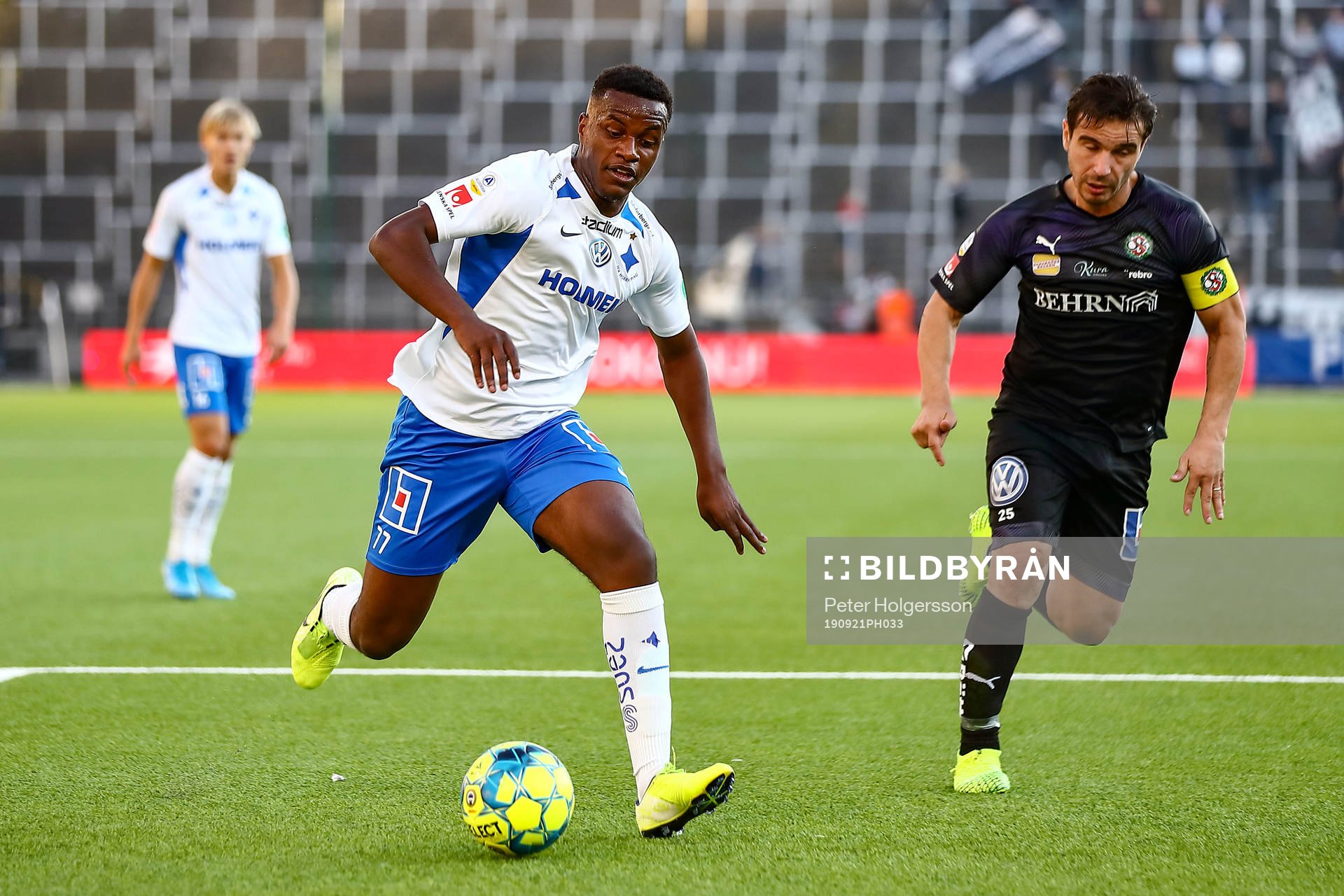 IFK Norrköpings Manasse Kusu och Örebros Nordin Gerzic