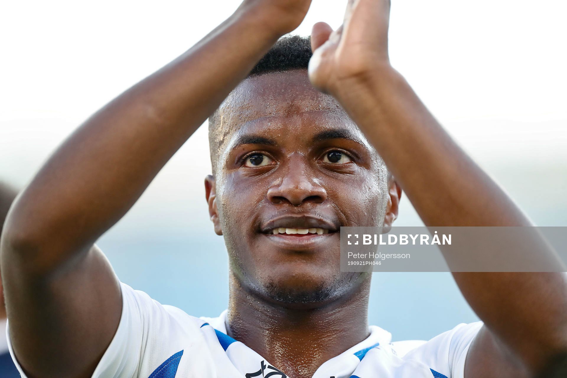 IFK Norrköpings Manasse Kusu jublar