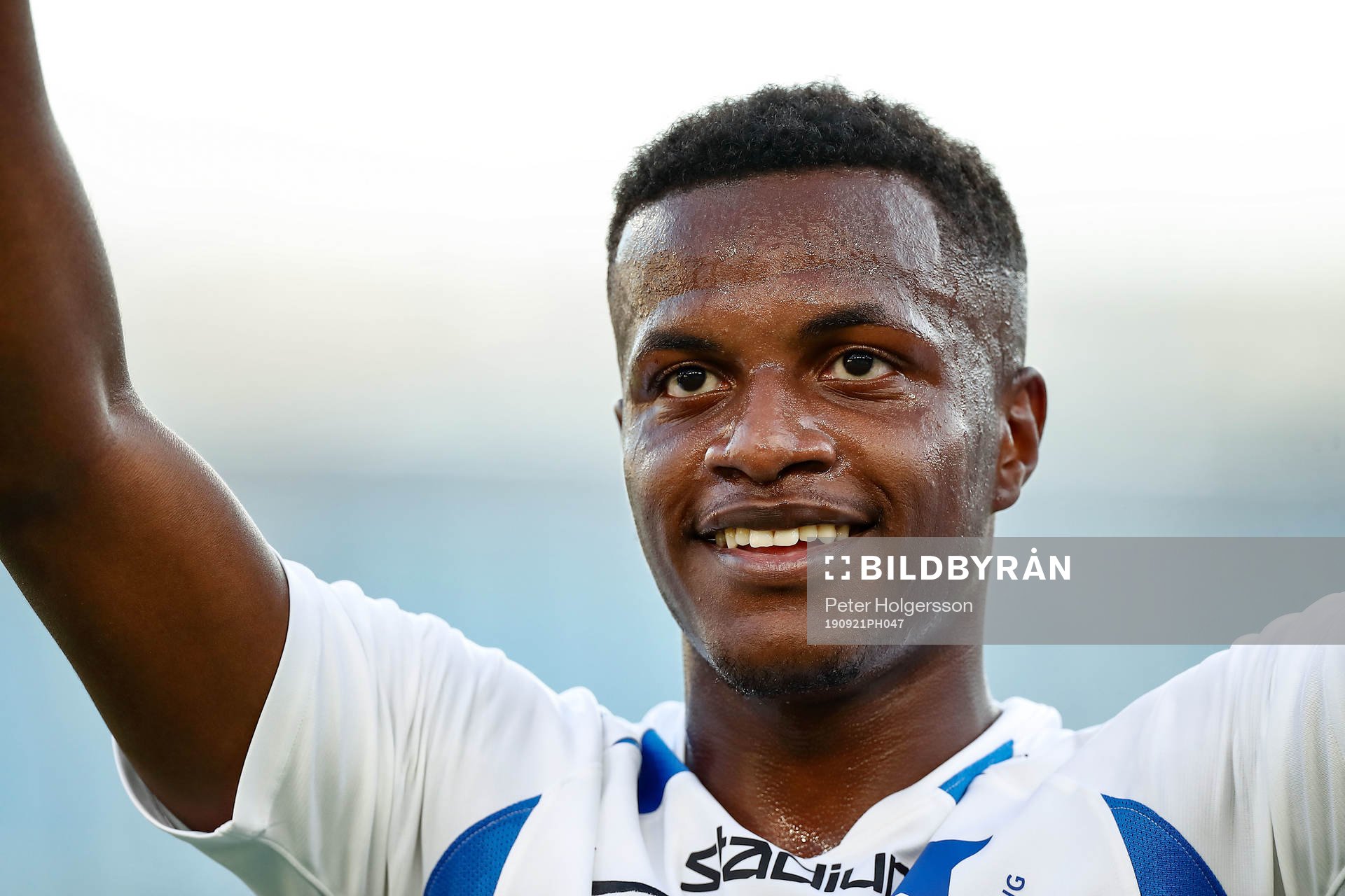 IFK Norrköpings Manasse Kusu jublar