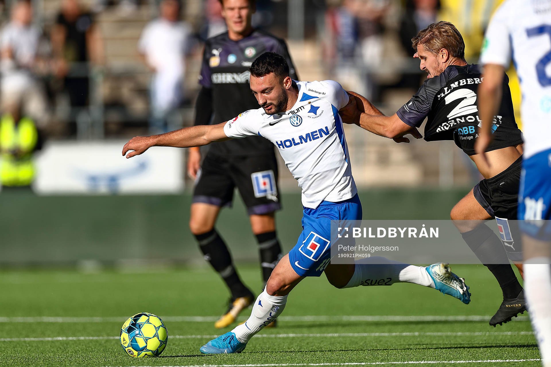 IFK Norrköpings Sead Haksabanovic och Örebros Daniel