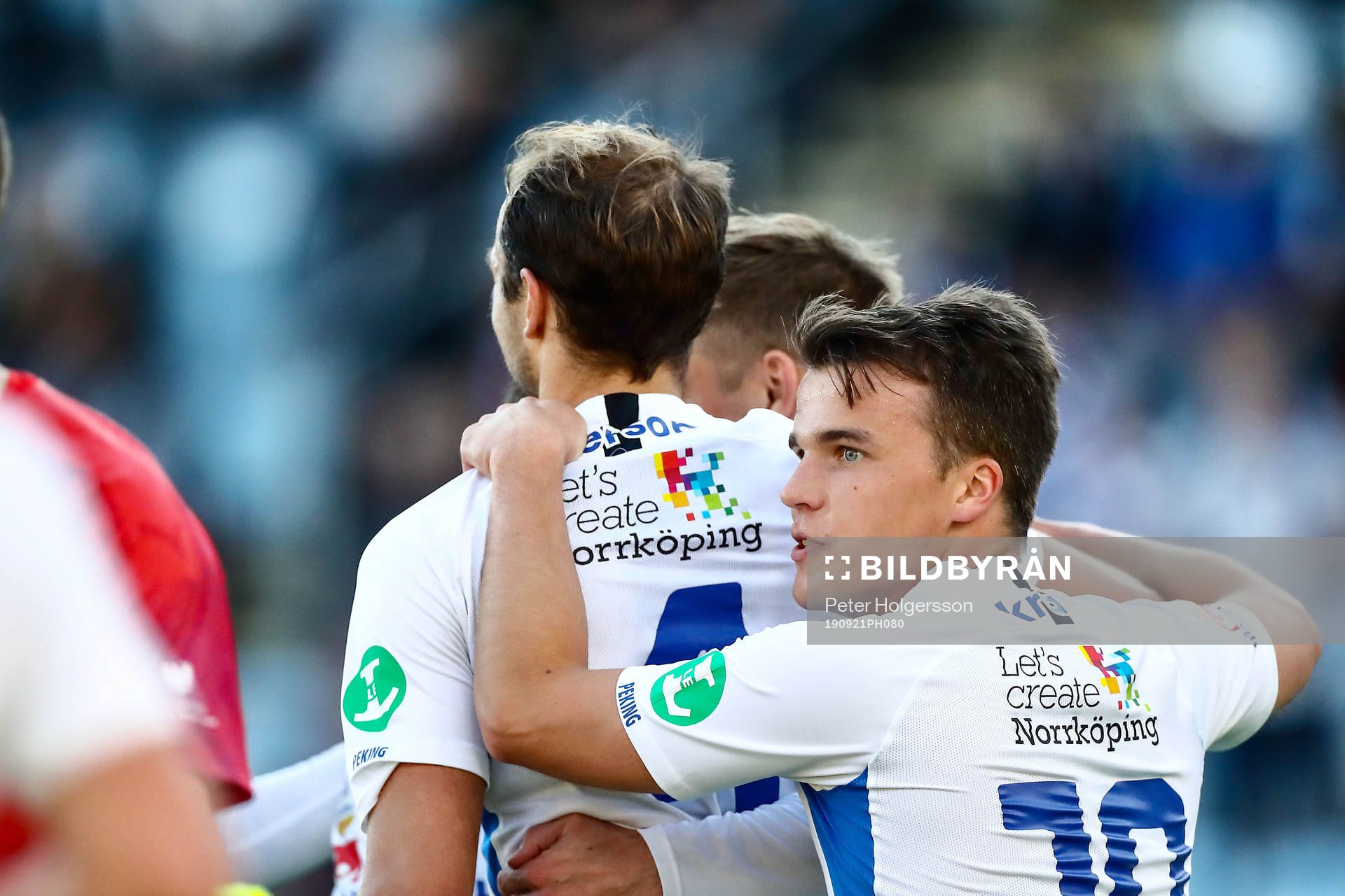 IFK Norrköpings Simon Skrabb jublar