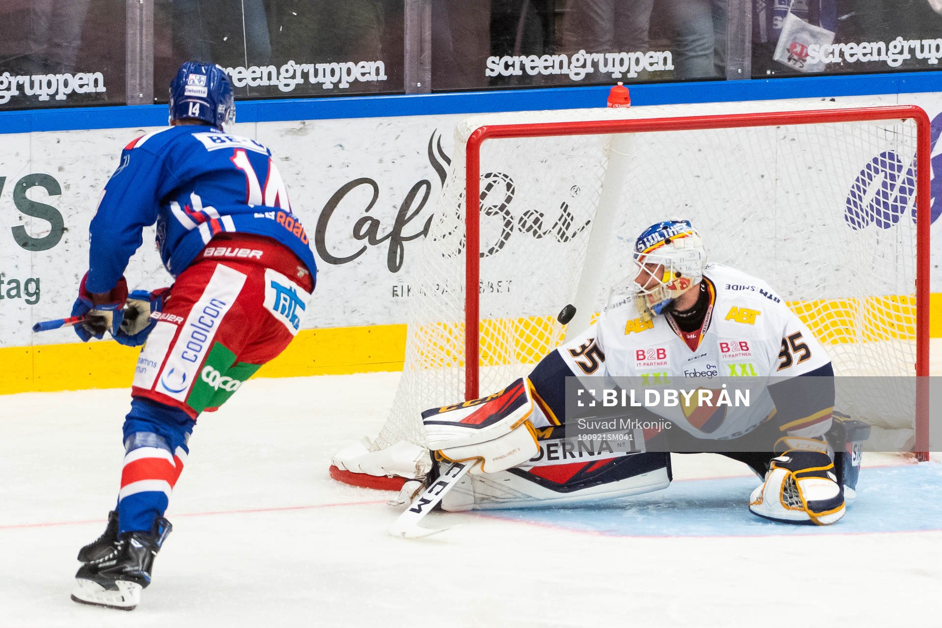 Oskarshamns Pontus Netterberg gör 2-0 bakom Djurgårdens
