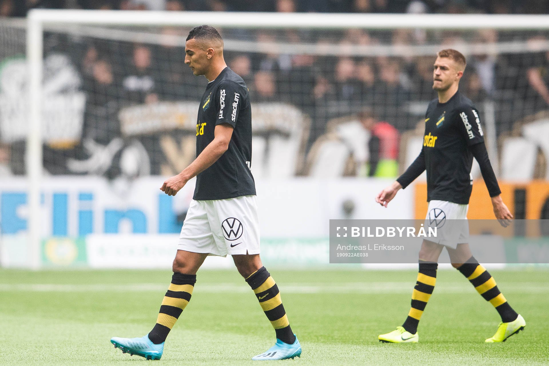 s Nabil Bahoui och Rasmus Lindkvist deppar