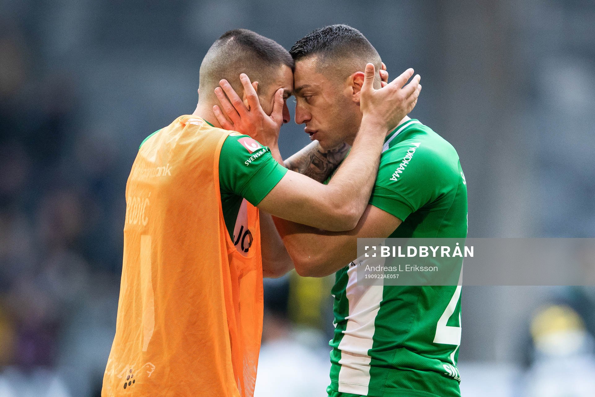 Hammarbys Vladimir Rodic och Nikola Djurdjic jublar