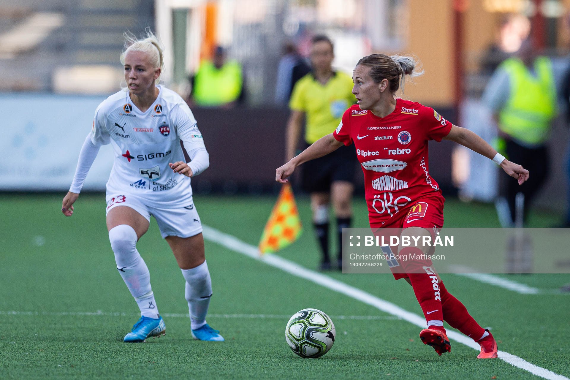Rosengårds Sofie Svava och Örebros Heather Williams