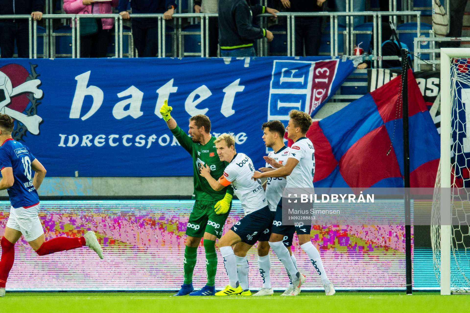 Iven Austbø of Viking celebrates