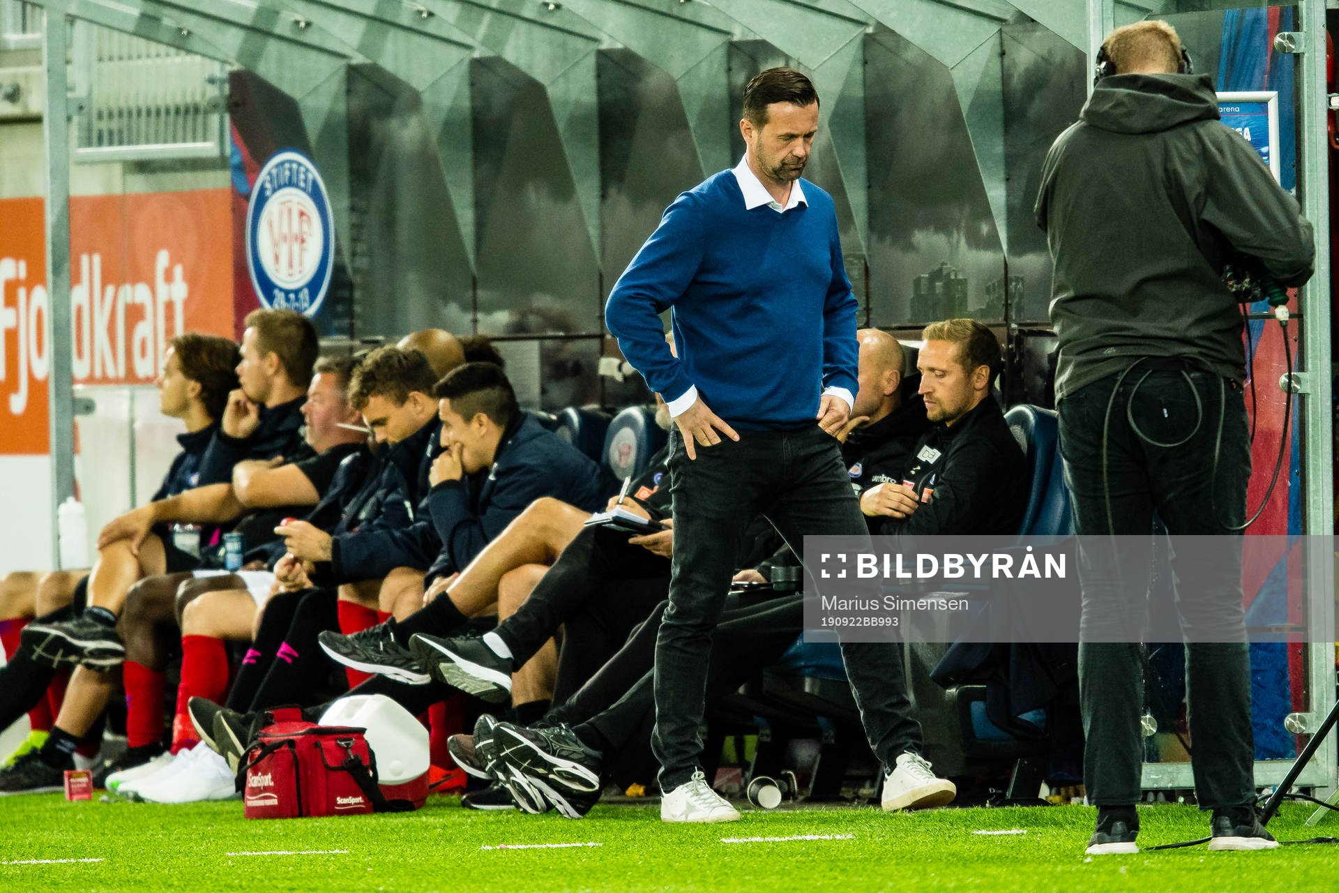 Ronny Deila, head coach of Vålerenga,  looks dejected