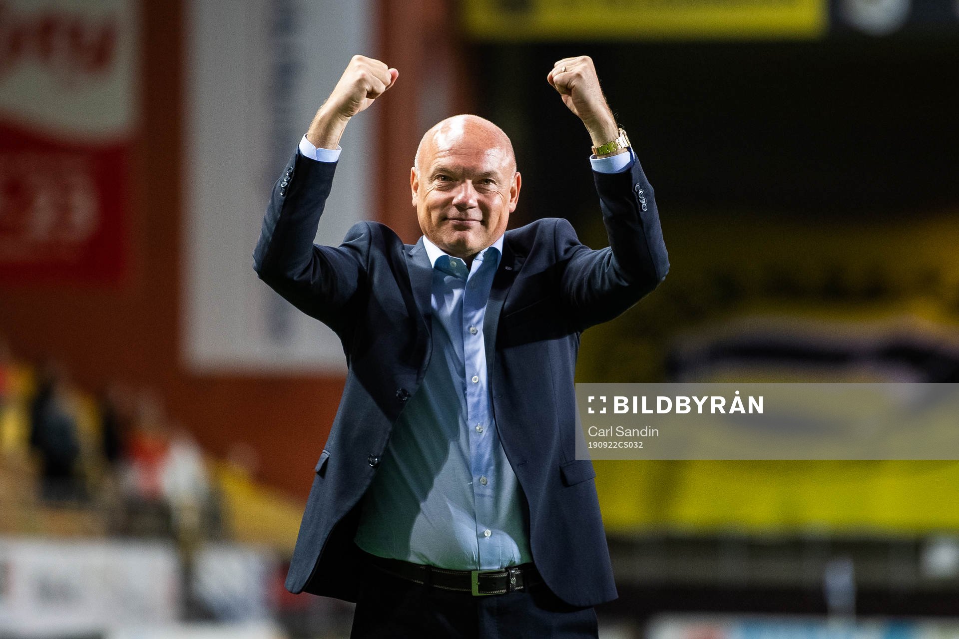 Malmö FFs tränare Uwe Rösler jublar