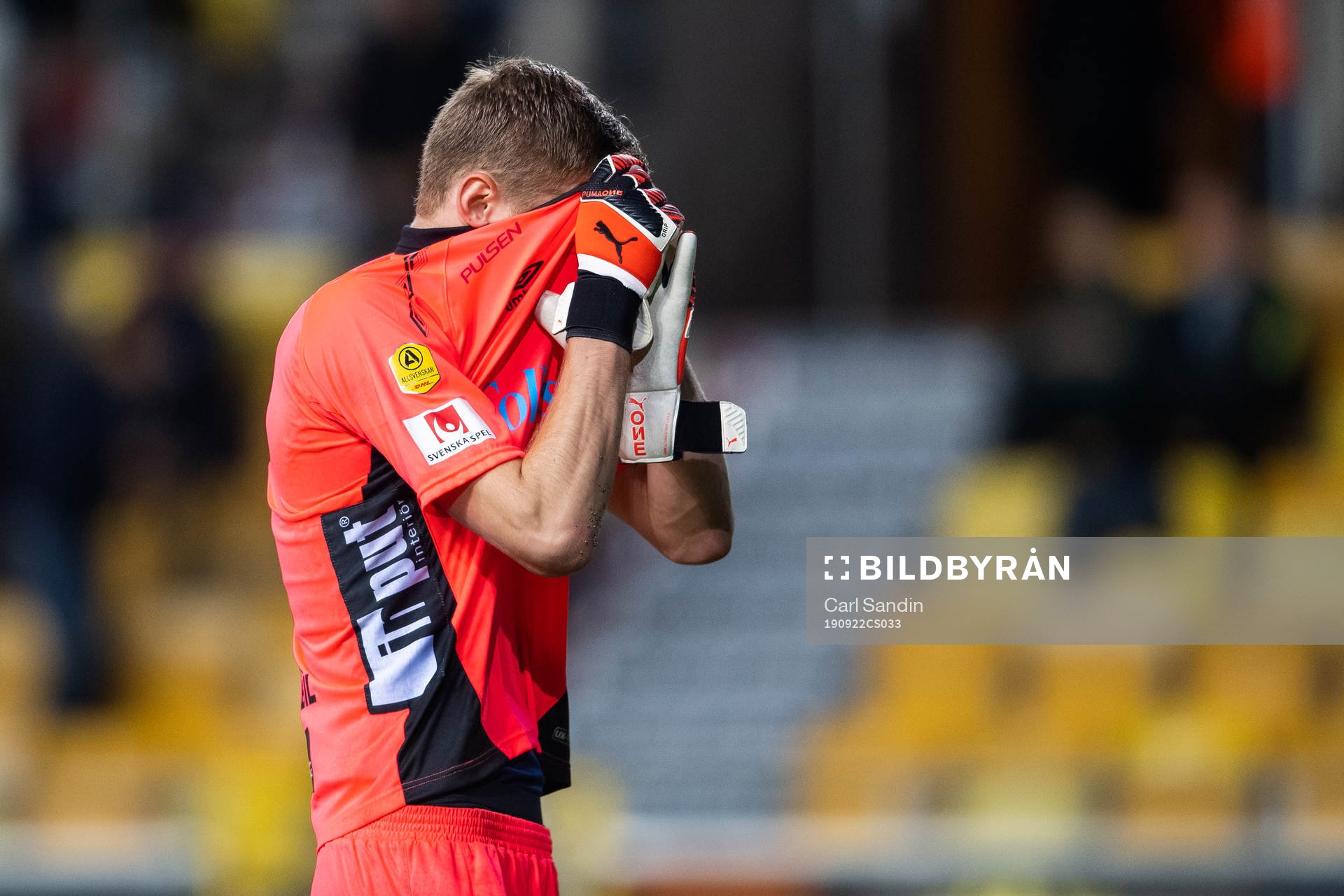 Elfsborgs målvakt Tim Rönning deppar