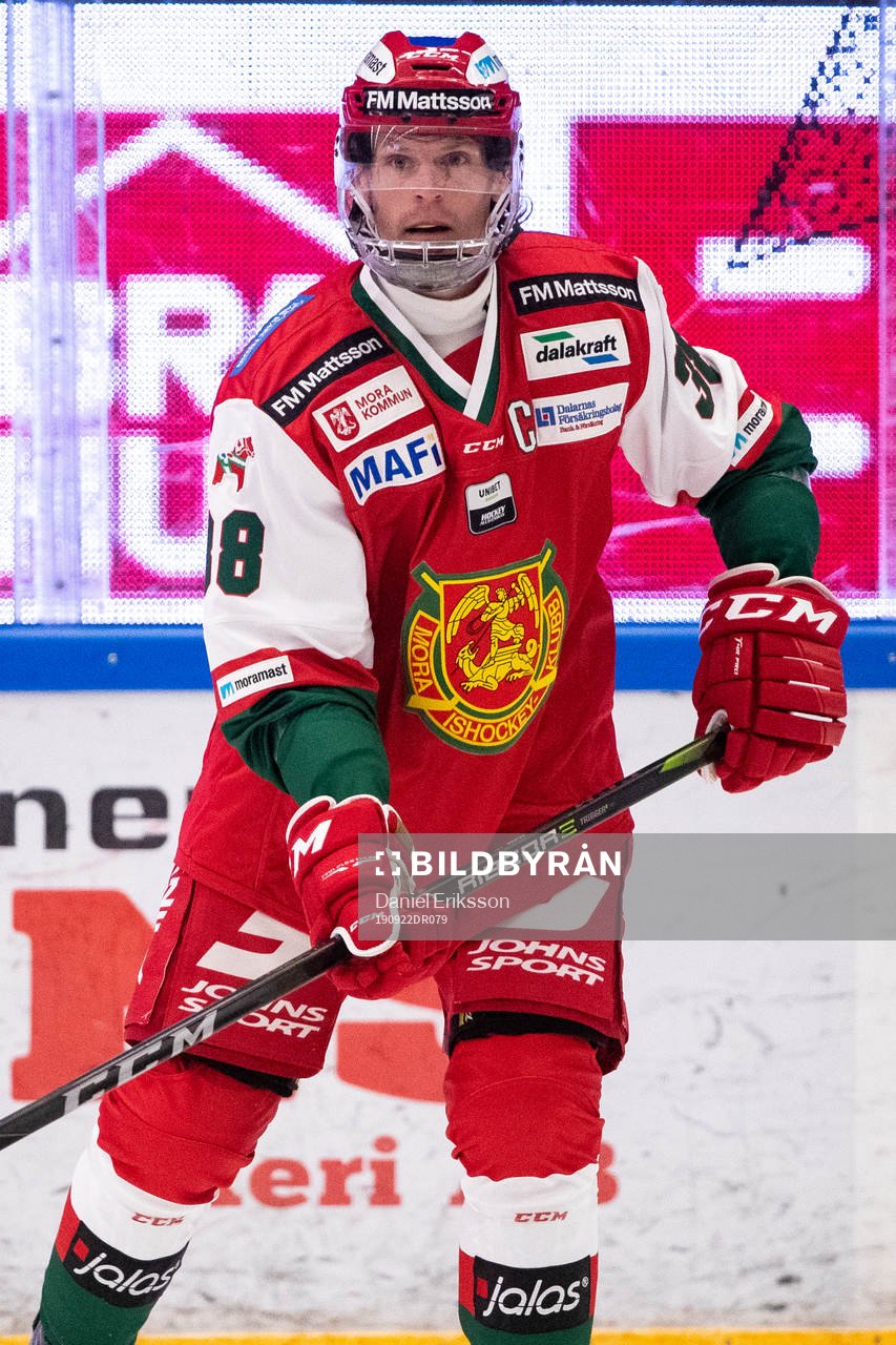 Moras Adam Massuhr