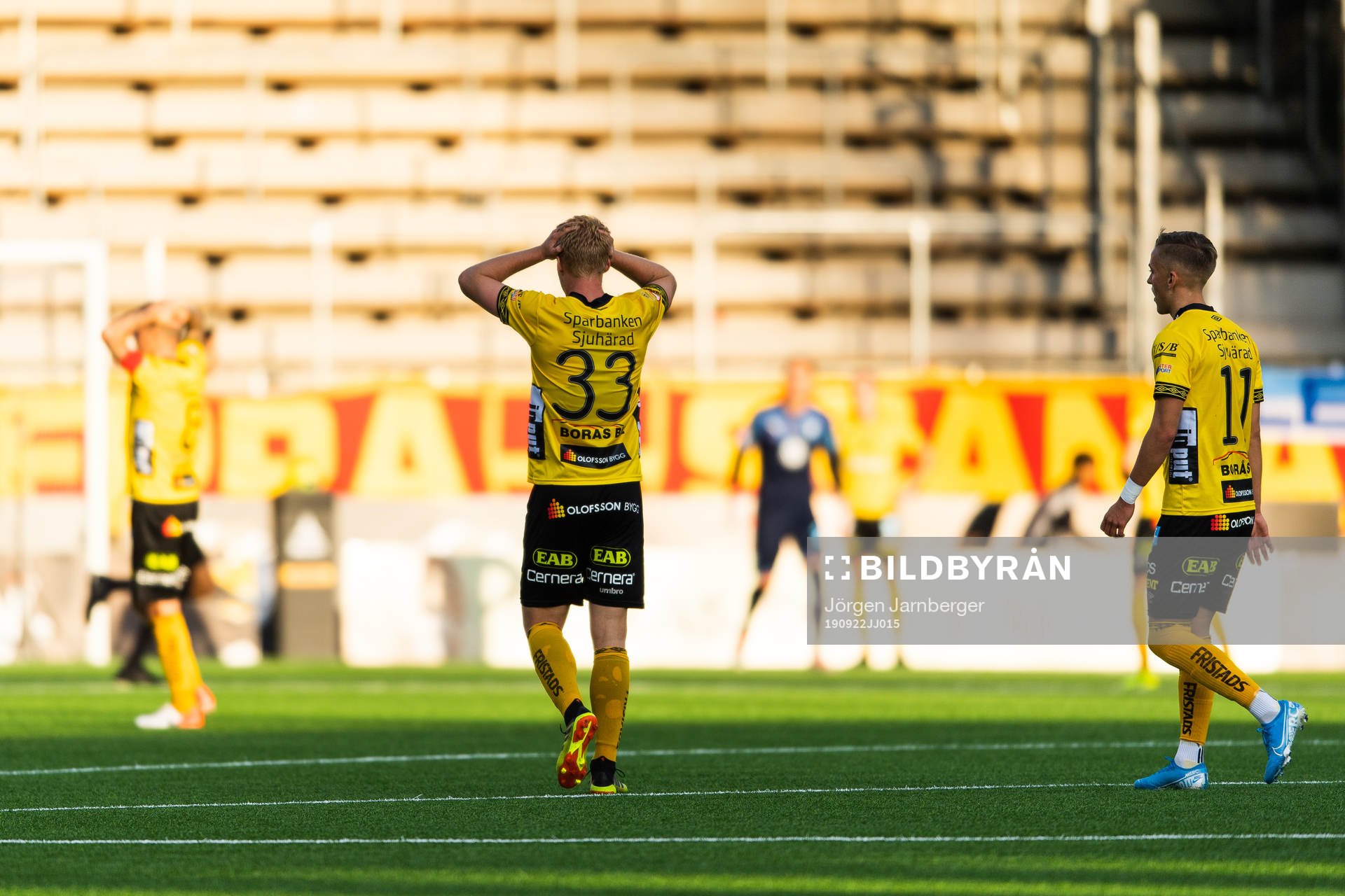 Elfsborgs Sivert Heltne Nilsen och Jesper Karlsson deppar