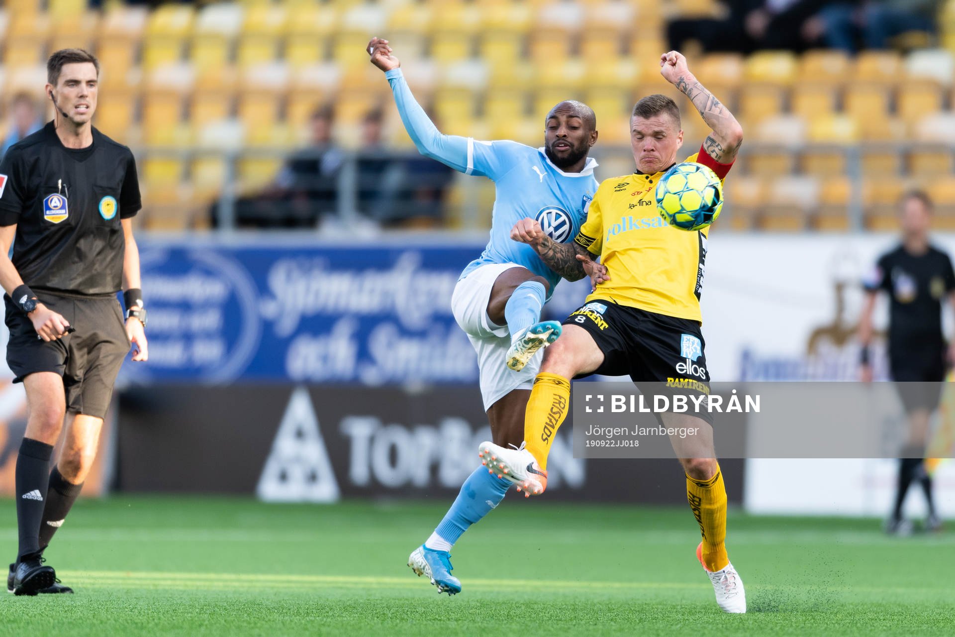 Malmö FFs Fouad Bachirou och Elfsborgs Samuel Holmén