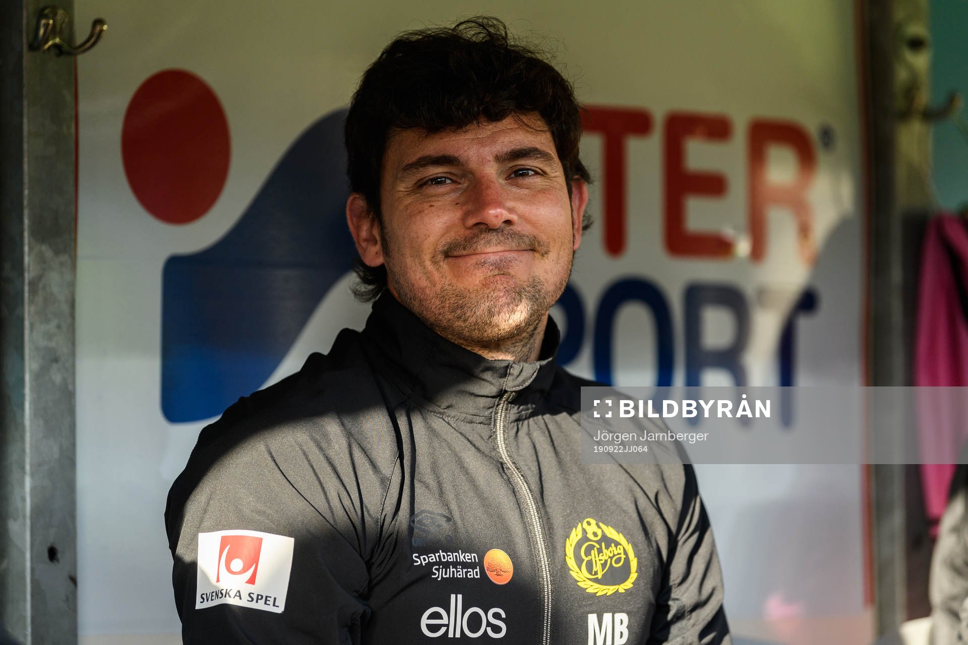 Elfsborgs assisterande manager Miguel Beas under fotbollsmatchen i Allsvenskan mellan Elfsborg och Malmö FF den 22 september 2019 i Borås.