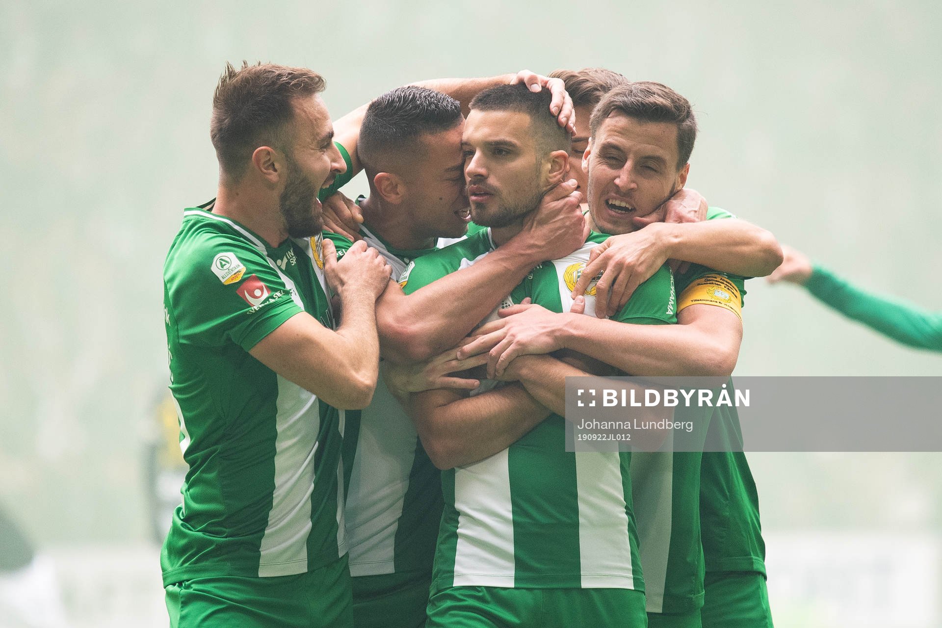 Hammarbys Vladimir Rodic jublar med Nikola Djurdjic, Jeppe