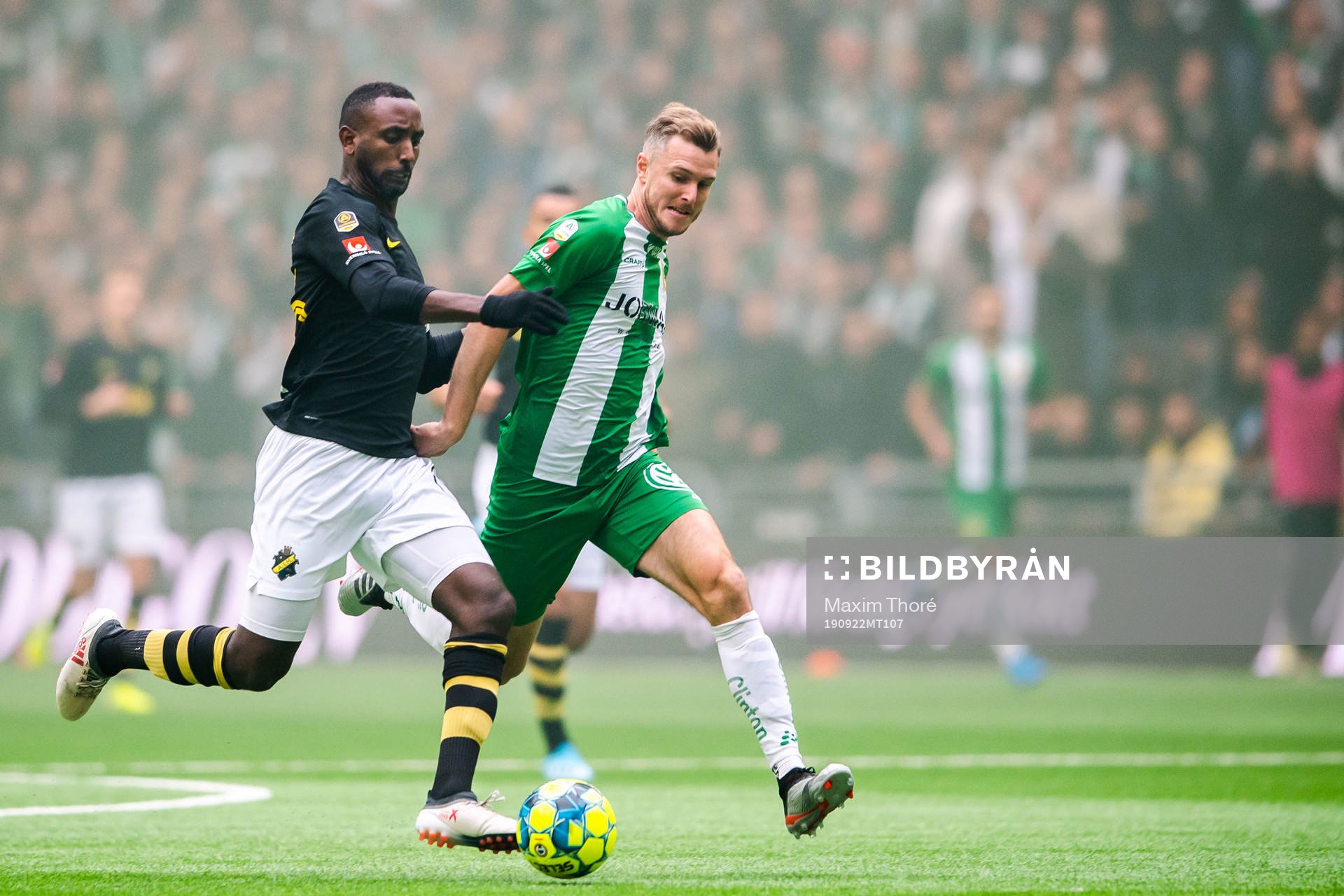 s Henok Goitom och Hammarbys Dennis Widgren