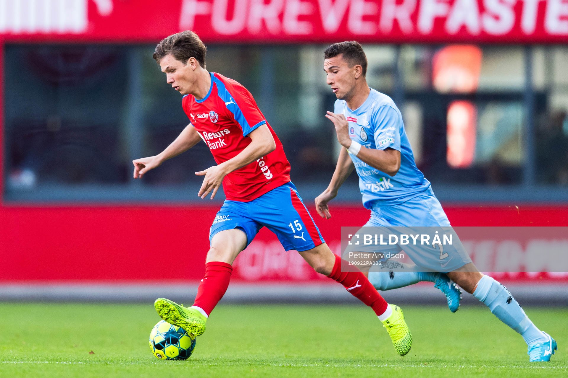 Helsingborgs Max Svensson och AFC Eskilstunas Adnan Kojic