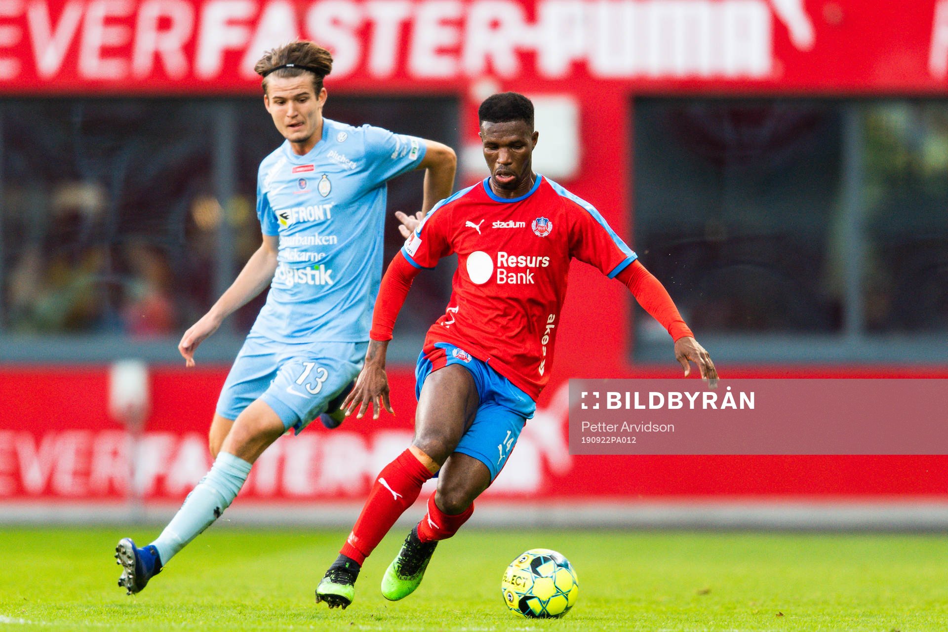 AFC Eskilstunas Wilhelm Loeper och Helsingborgs Mohammed