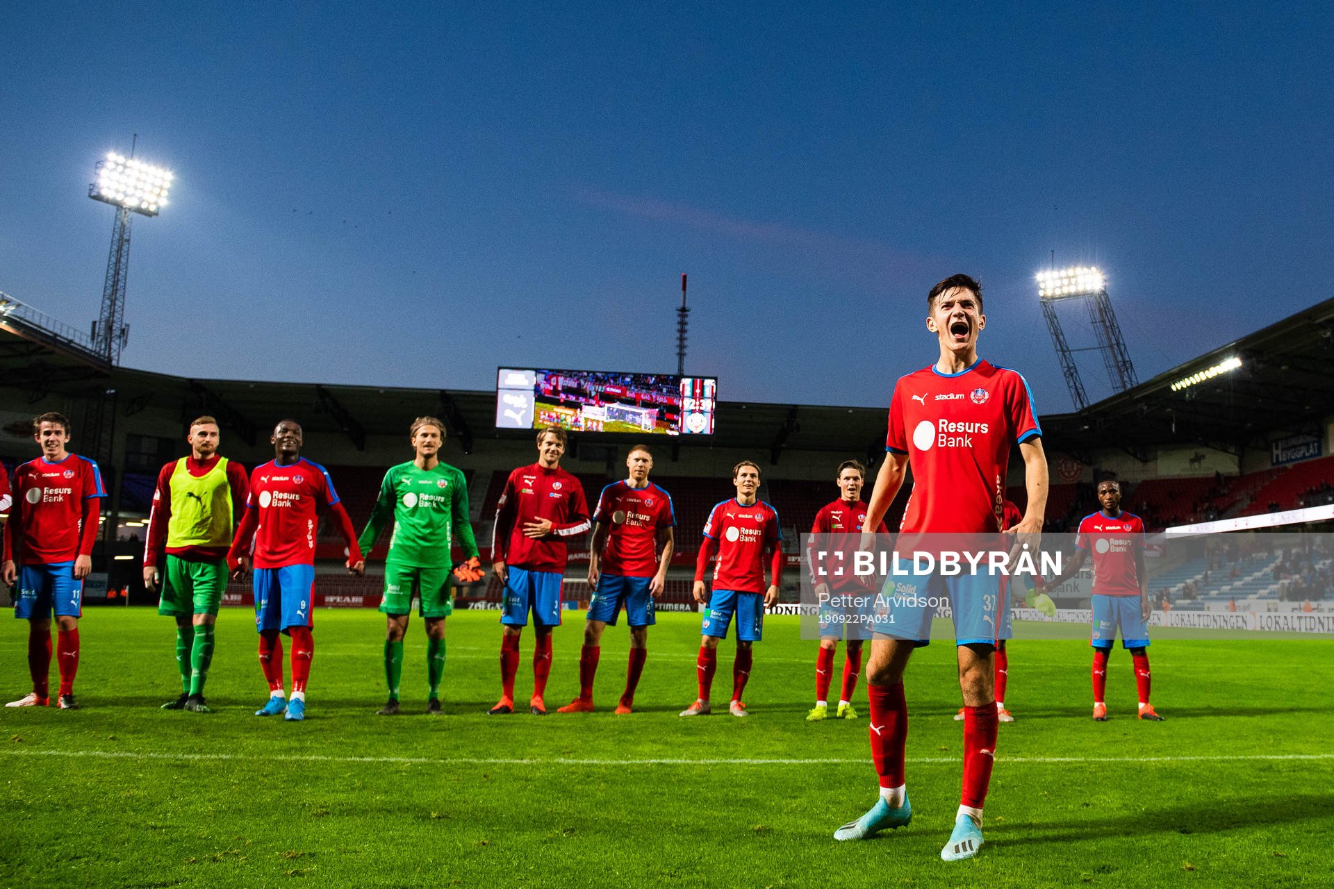 Helsingborgs Armin Gigovic jublar efter fotbollsmatchen i Allsvenskan mellan Helsingborg och AFC Eskilstuna den 22 september 2019 i Helsingborg.