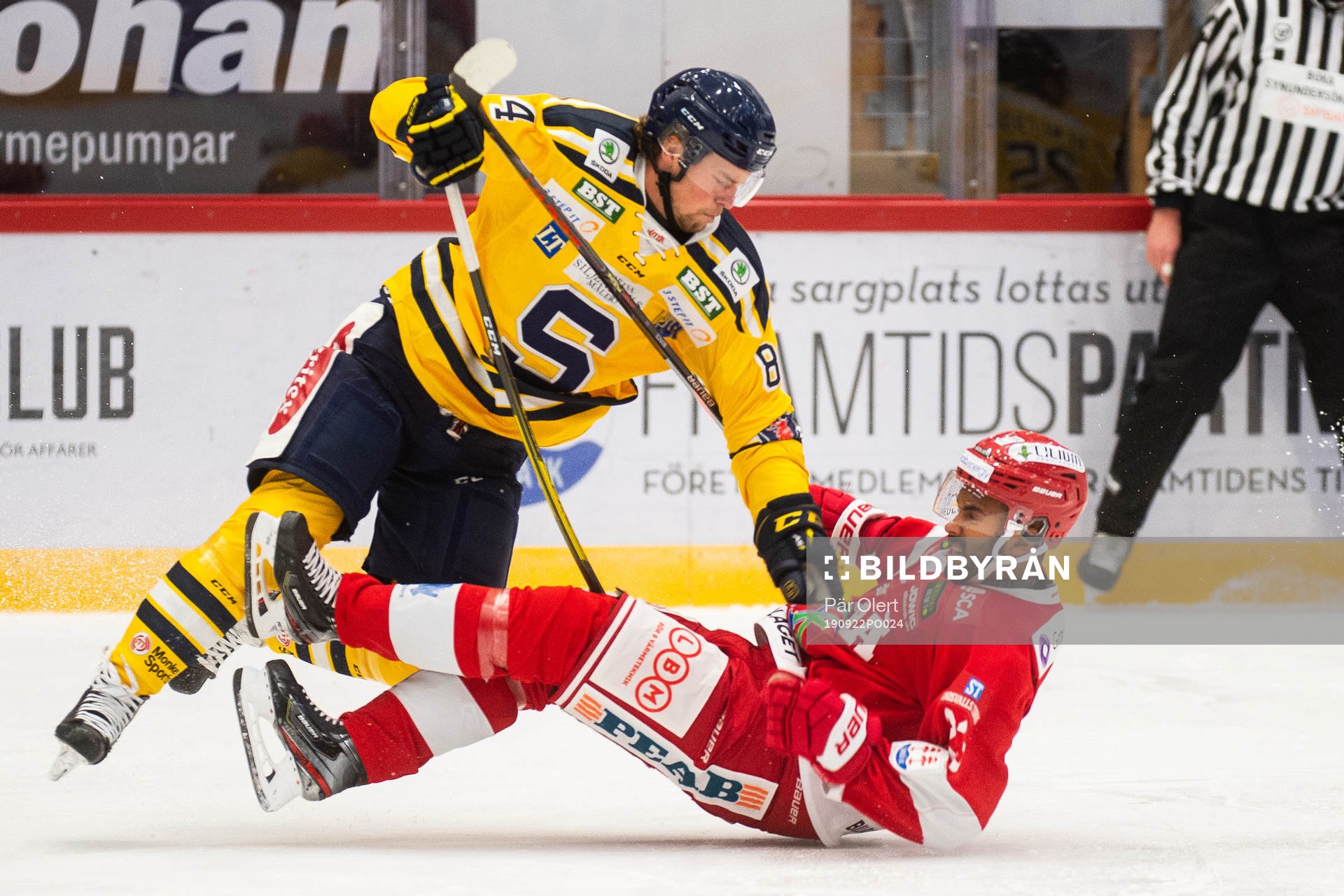Södertäljes Sebastian Walfridsson och Timrås Jeremy Boyce