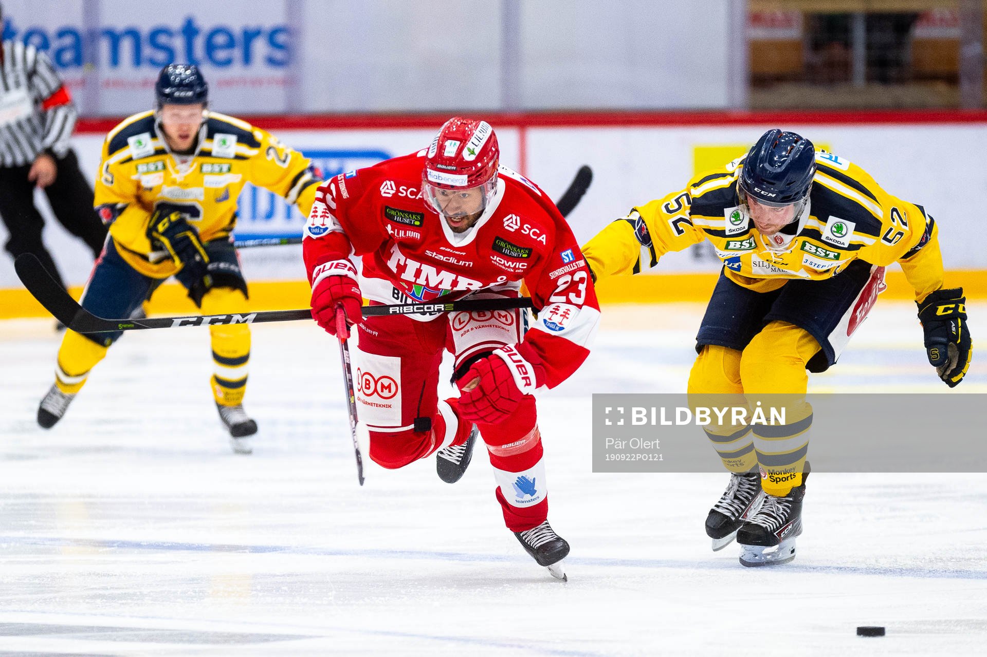 Timrås Jeremy Boyce  och Södertäljes Christoffer