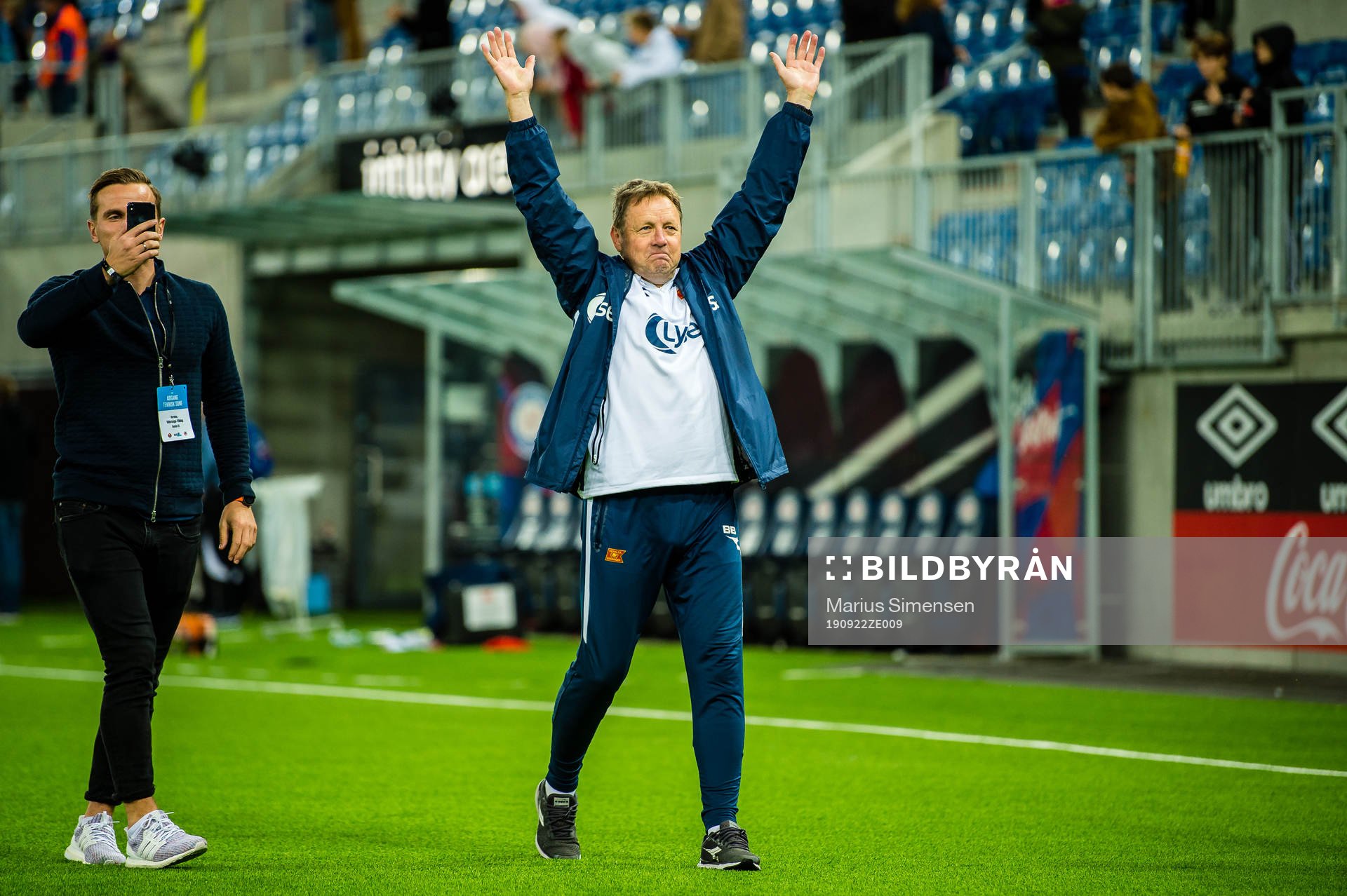 Bjarne Berntsen, head coach of Viking, celebrates after the Eliteserien match between Vålerenga and Viking on September 22, 2019 in Oslo.