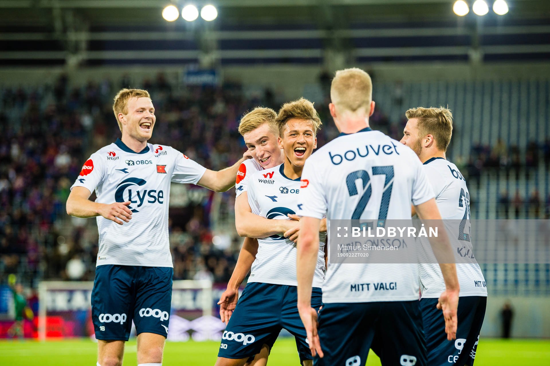 Adrian Nilsen Pereira of Viking celebrates with Even