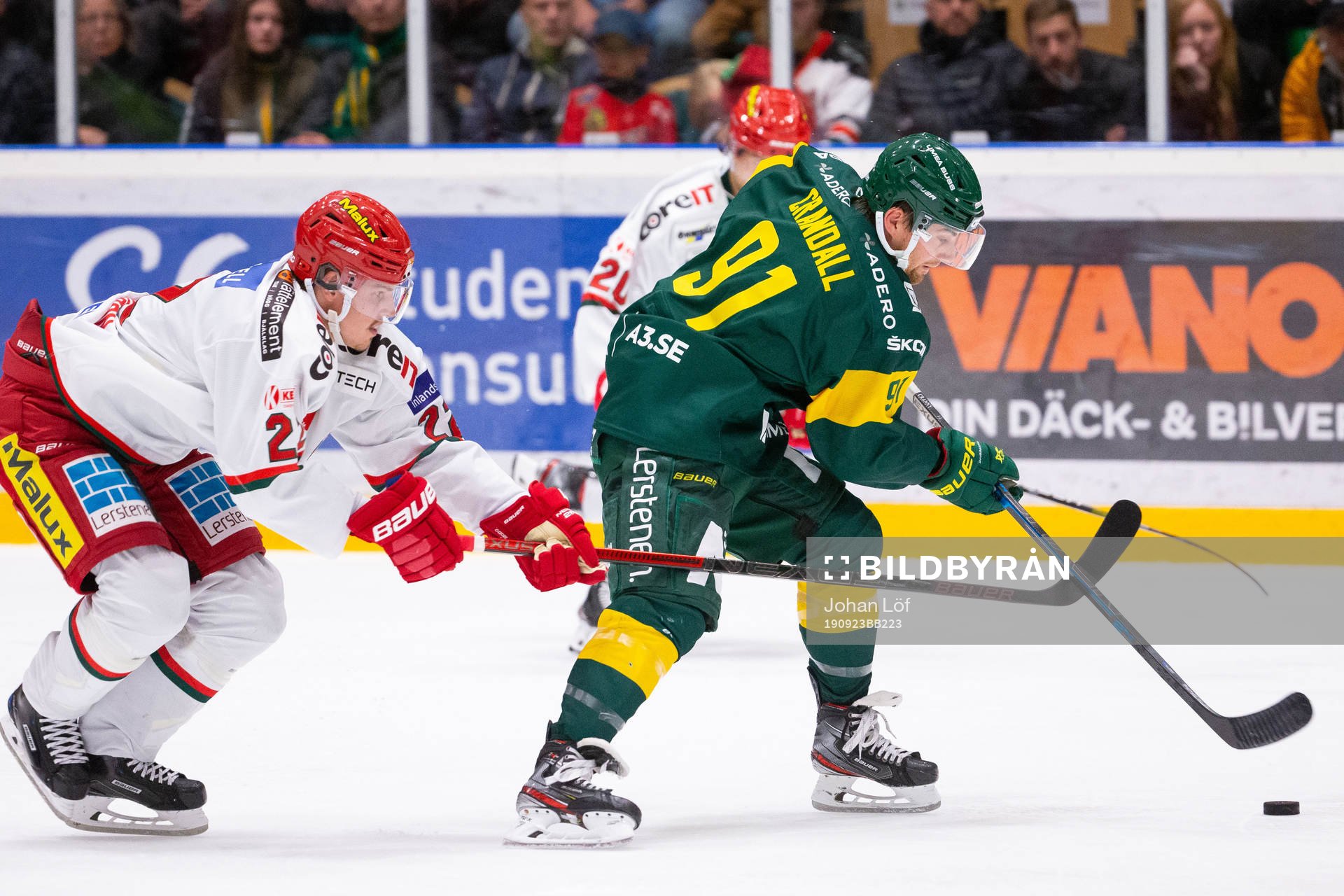 Modos Jonathan Johnsson och Björklövens Justin Crandall